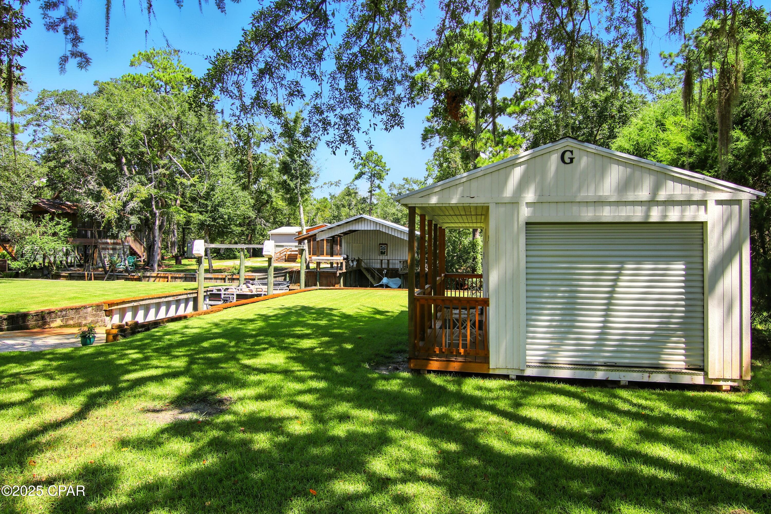 Twin Oaks 1st Add - Residential