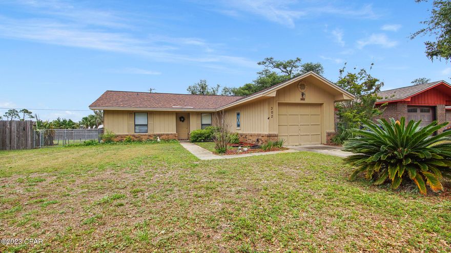 3 Bedroom/ 2 Bath home located in the highly desired ''COVE'' area minutes from Downtown Panama City and more! This home feature a split floorplan with an offset kitchen/dining area overlooking the living room, and screened in back patio! 1 car garage to the main home, and detached 2 car garage off the back yard with alley access. 

Call to schedule your showing today! 
All measurements approx buyer to verify if important.