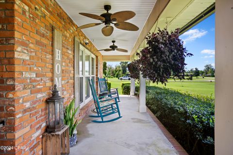 A home in Blountstown