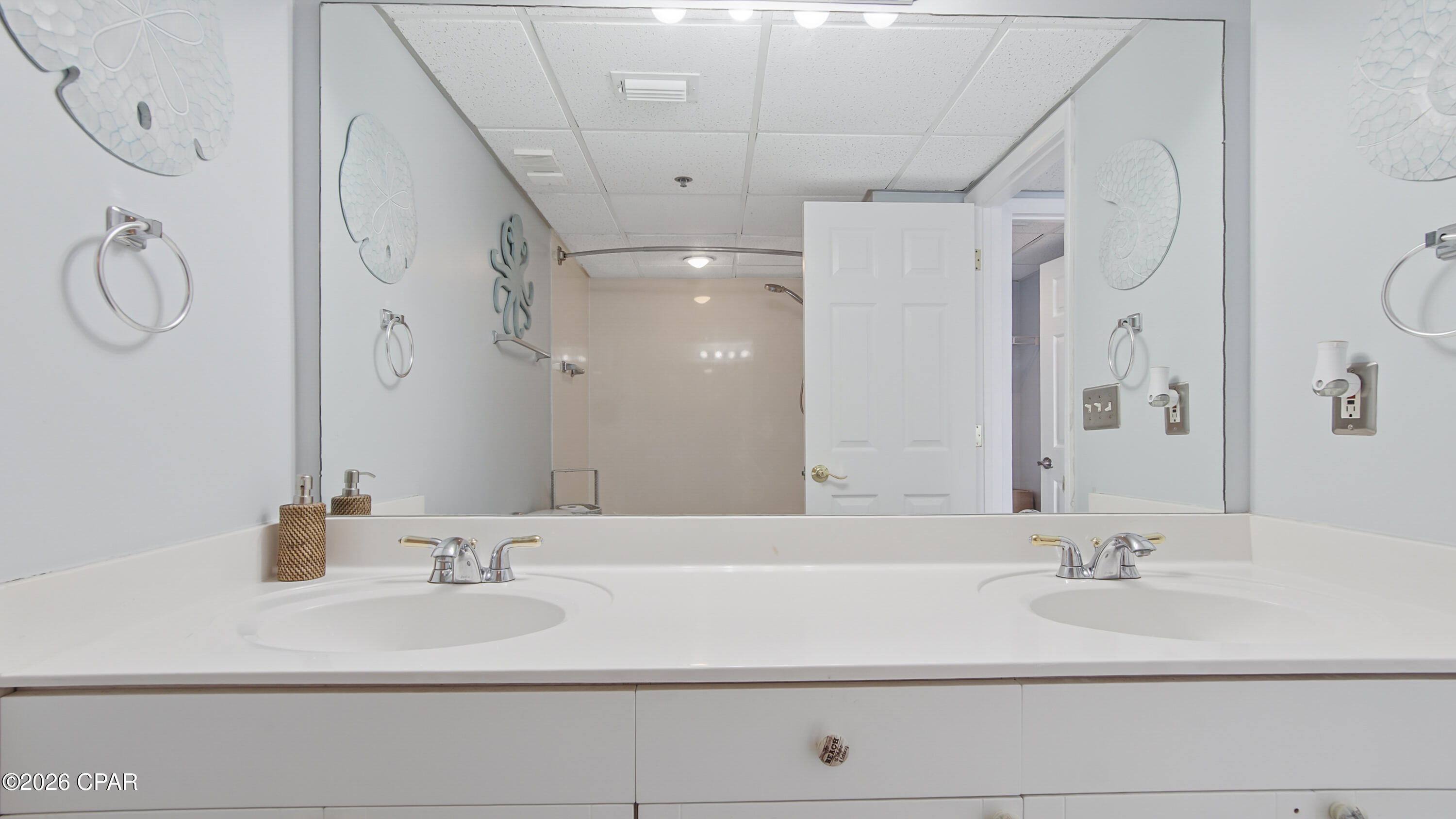 Long Beach Towers III - Residential