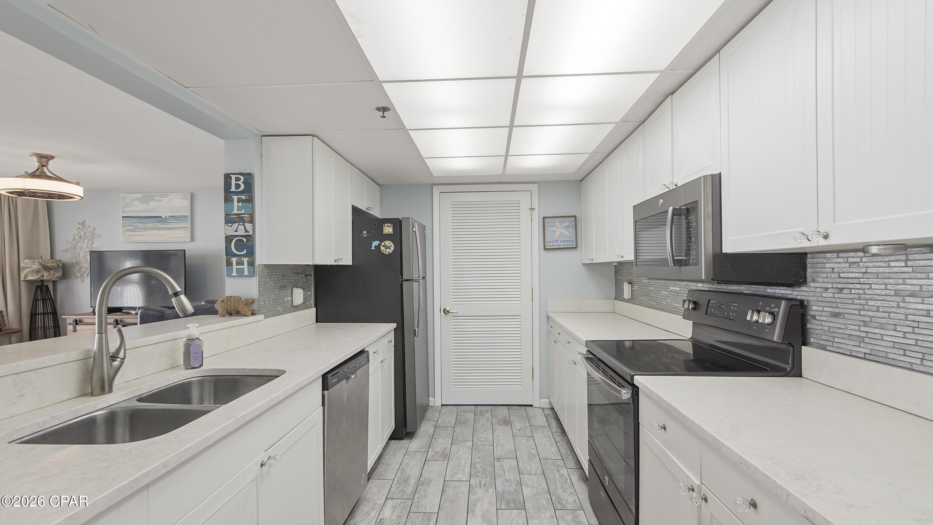 Long Beach Towers III - Residential