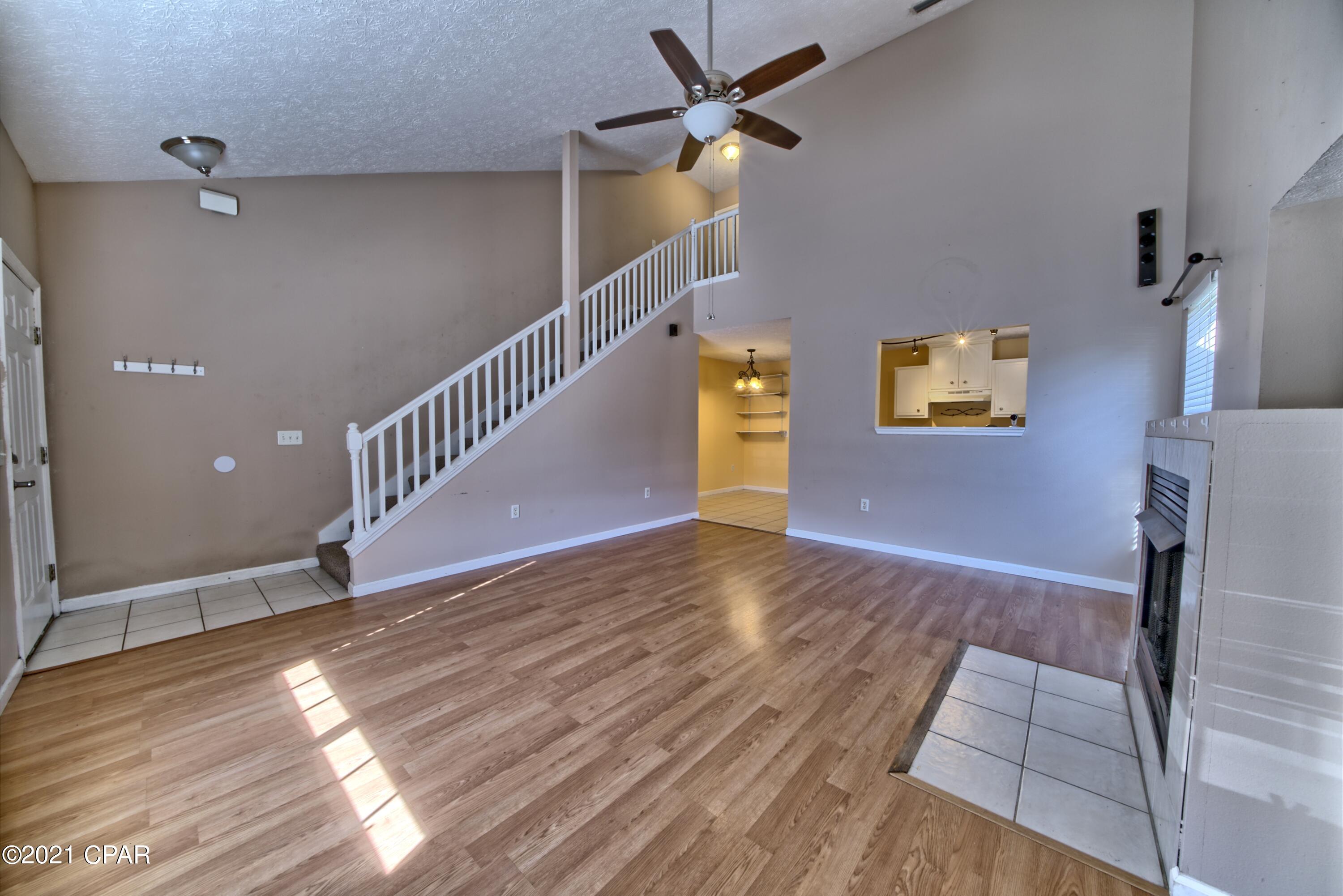 Summer Lace - Residential