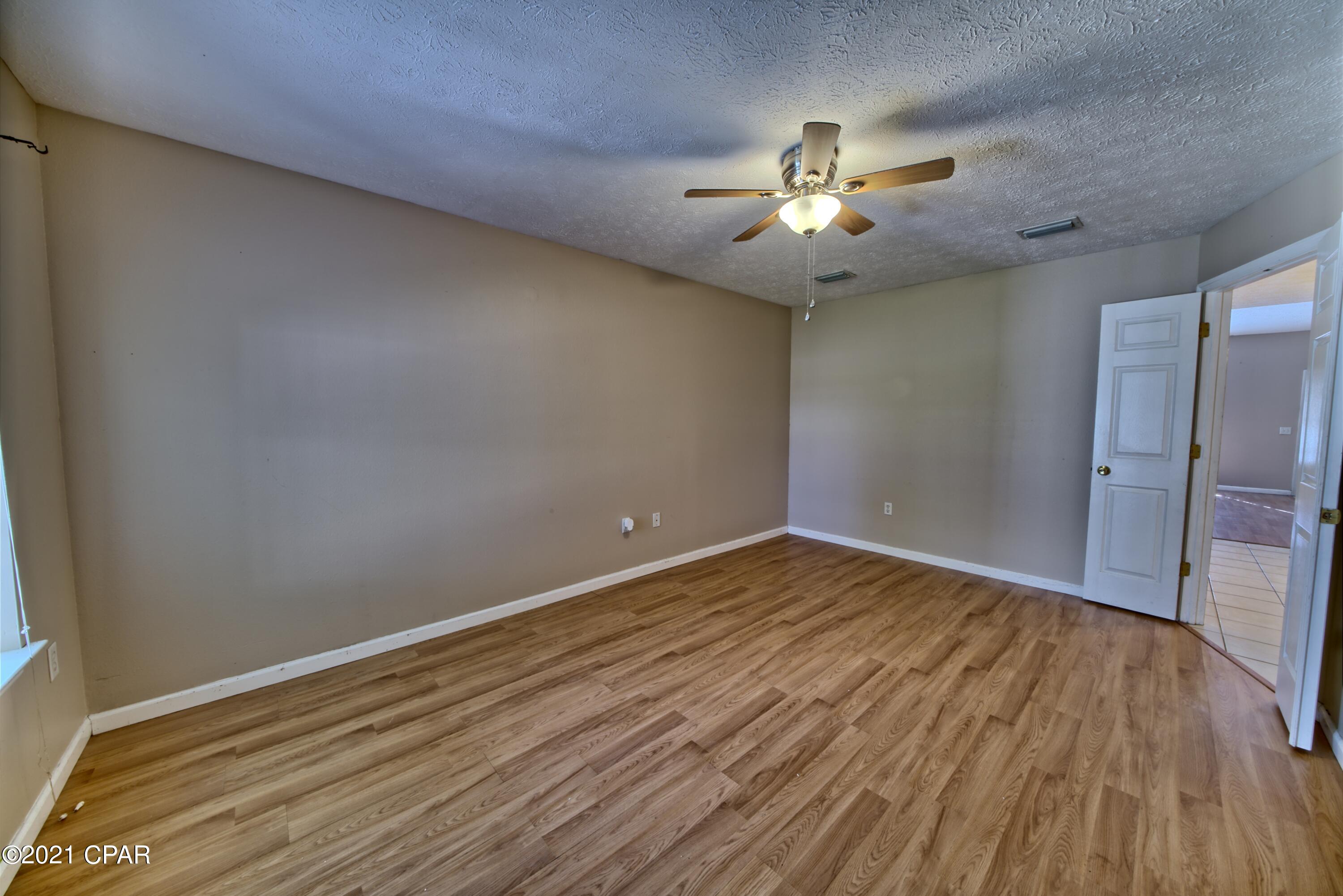 Summer Lace - Residential