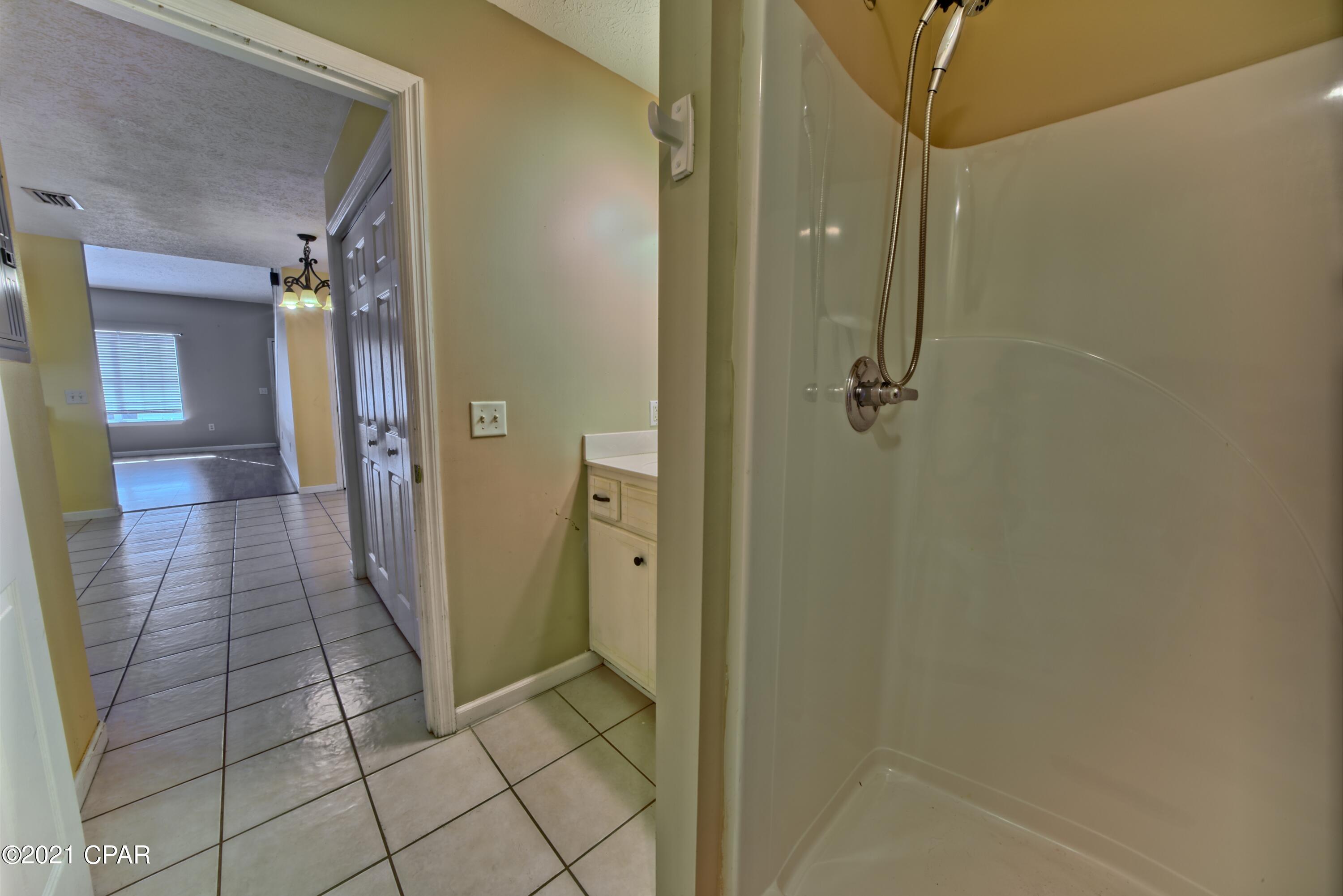 Summer Lace - Residential