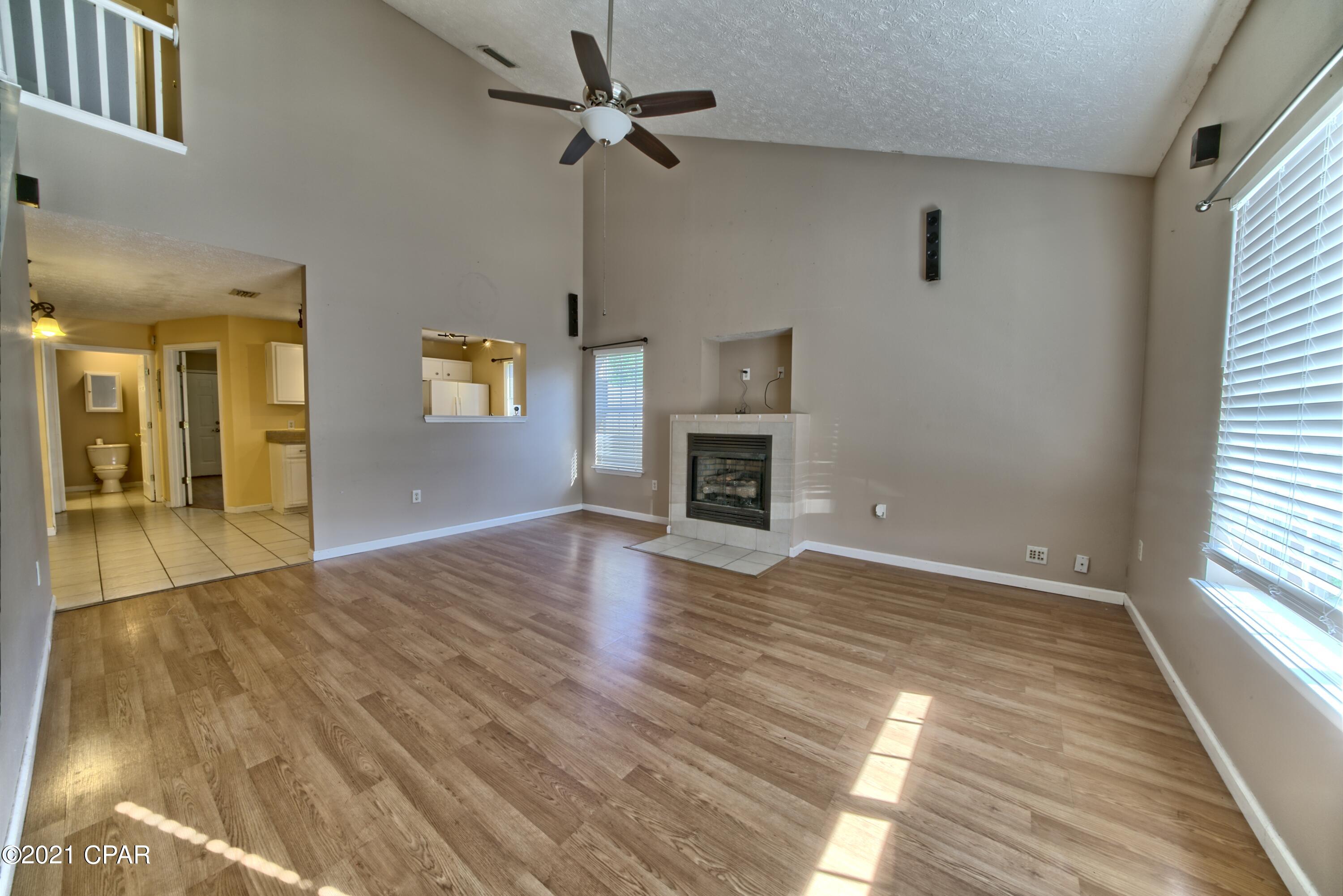 Summer Lace - Residential