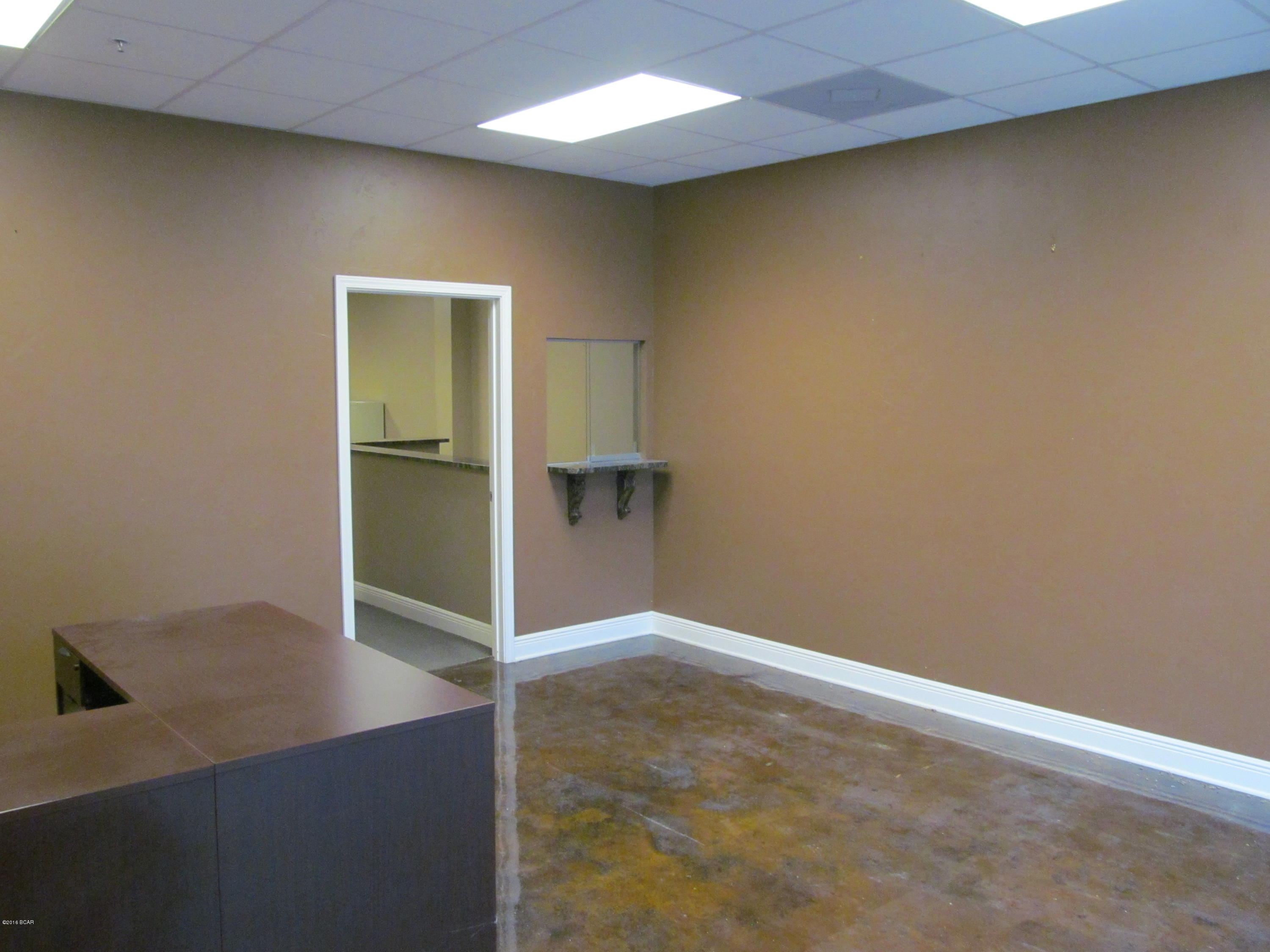 No Named Subdivision - Commercial Lease