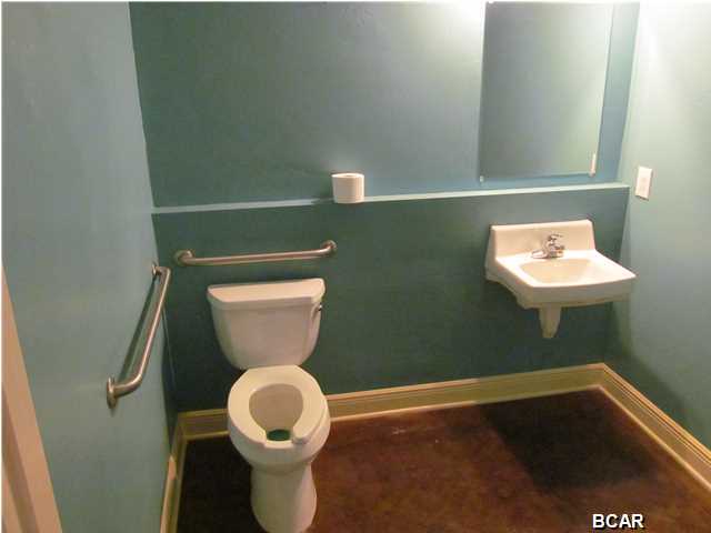 No Named Subdivision - Commercial Lease