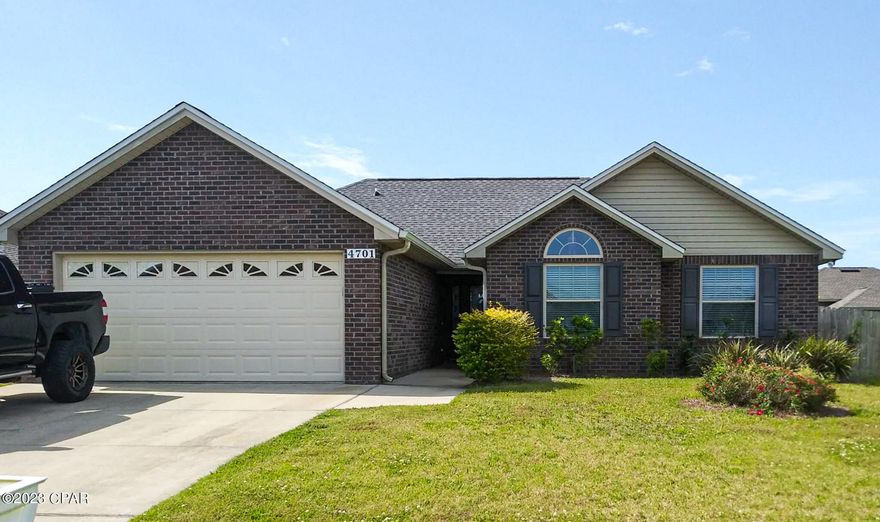 Beautiful 3 bedroom 2 bath all brick home located at the much sought after Bylsma Manor Estates. kitchen has all wood cabinets, solid surface countertops, and stainless steel appliances. Spacious living room with and electric fire place and crown molding. Home even comes with a security system and generator ready electrical outlet with cord. Outdoors there is an enclosed screen patio, outside shower and sprinkler system with separate well. If important measurements should be verified.