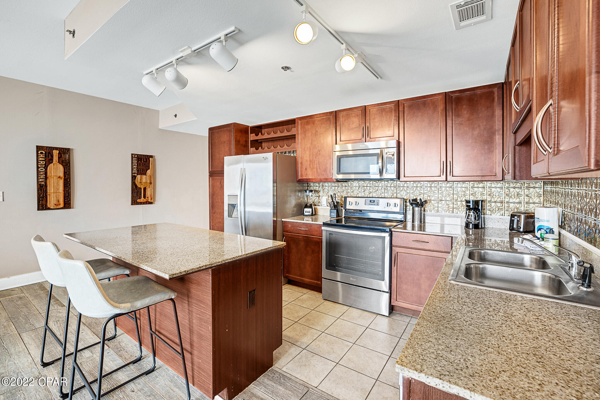 Laketown Wharf - Residential