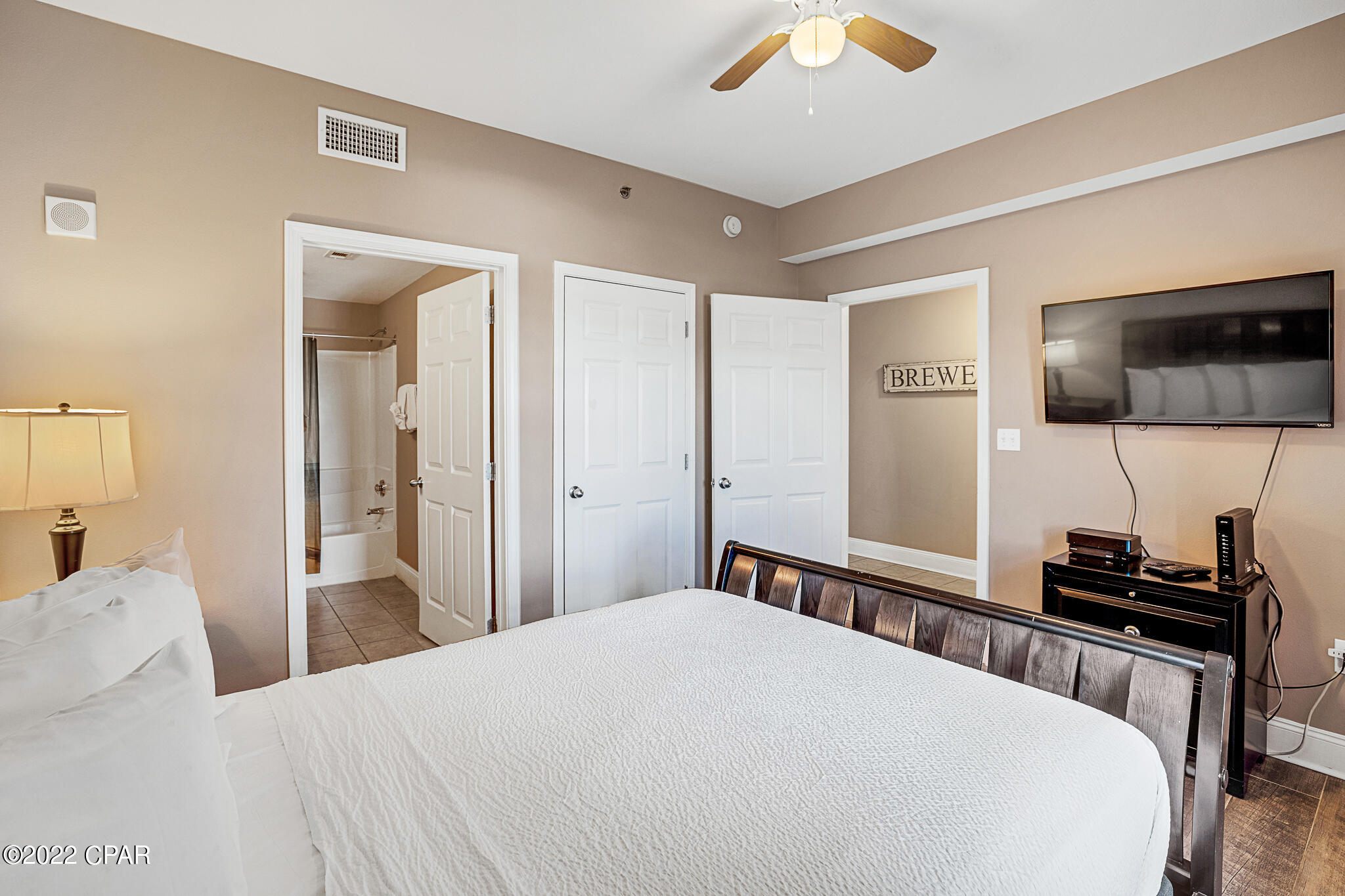 Laketown Wharf - Residential