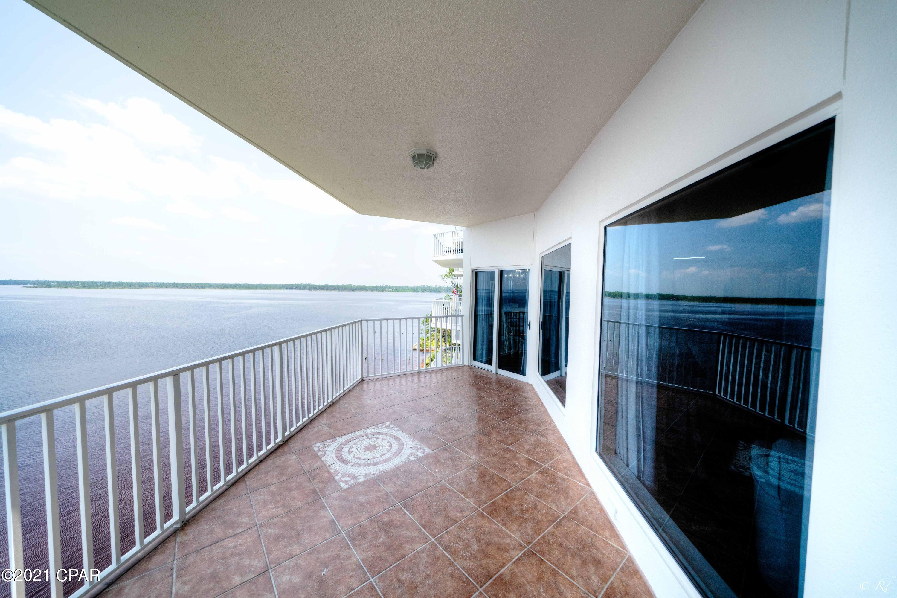 Marina Bay Condo - Residential