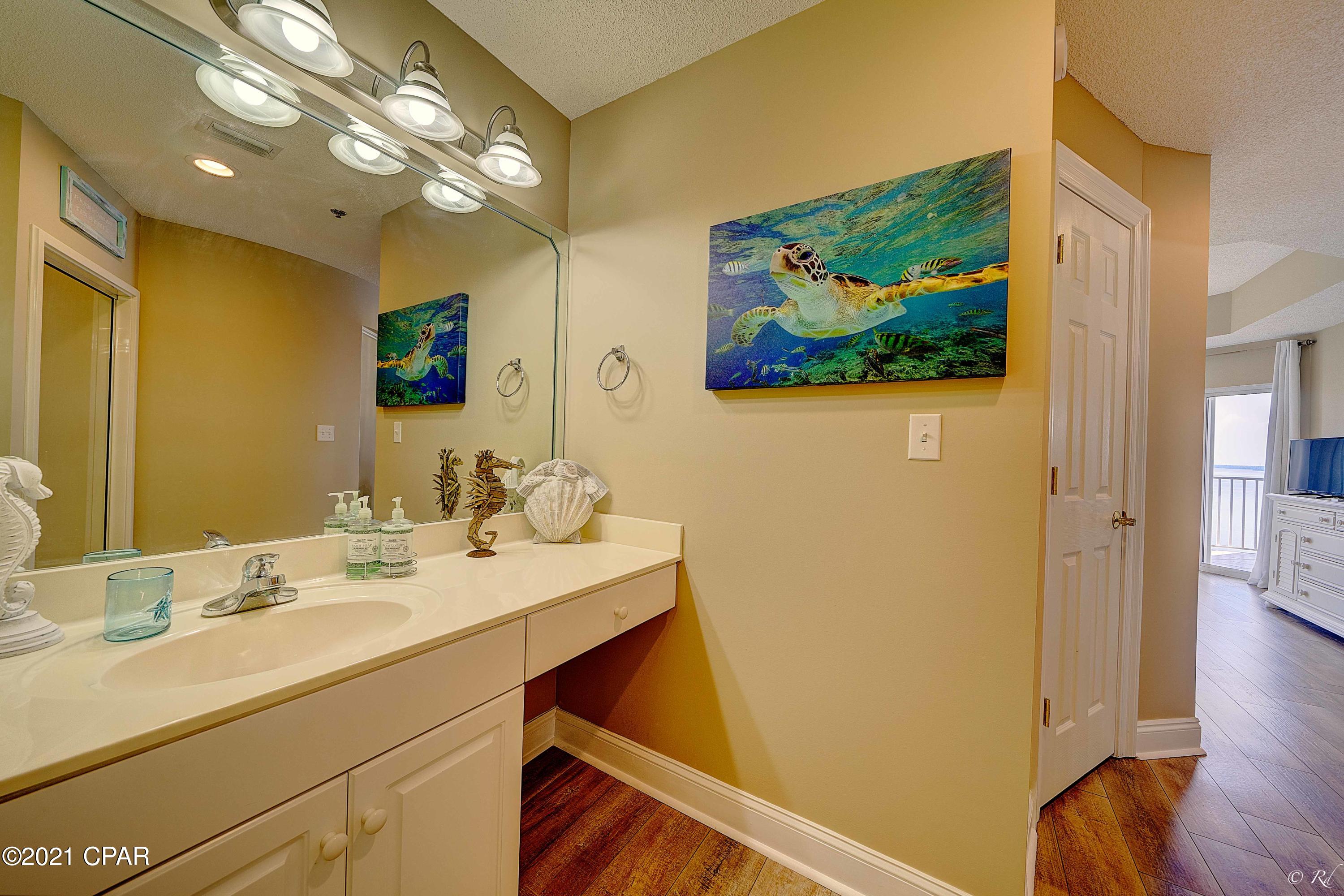 Marina Bay Condo - Residential