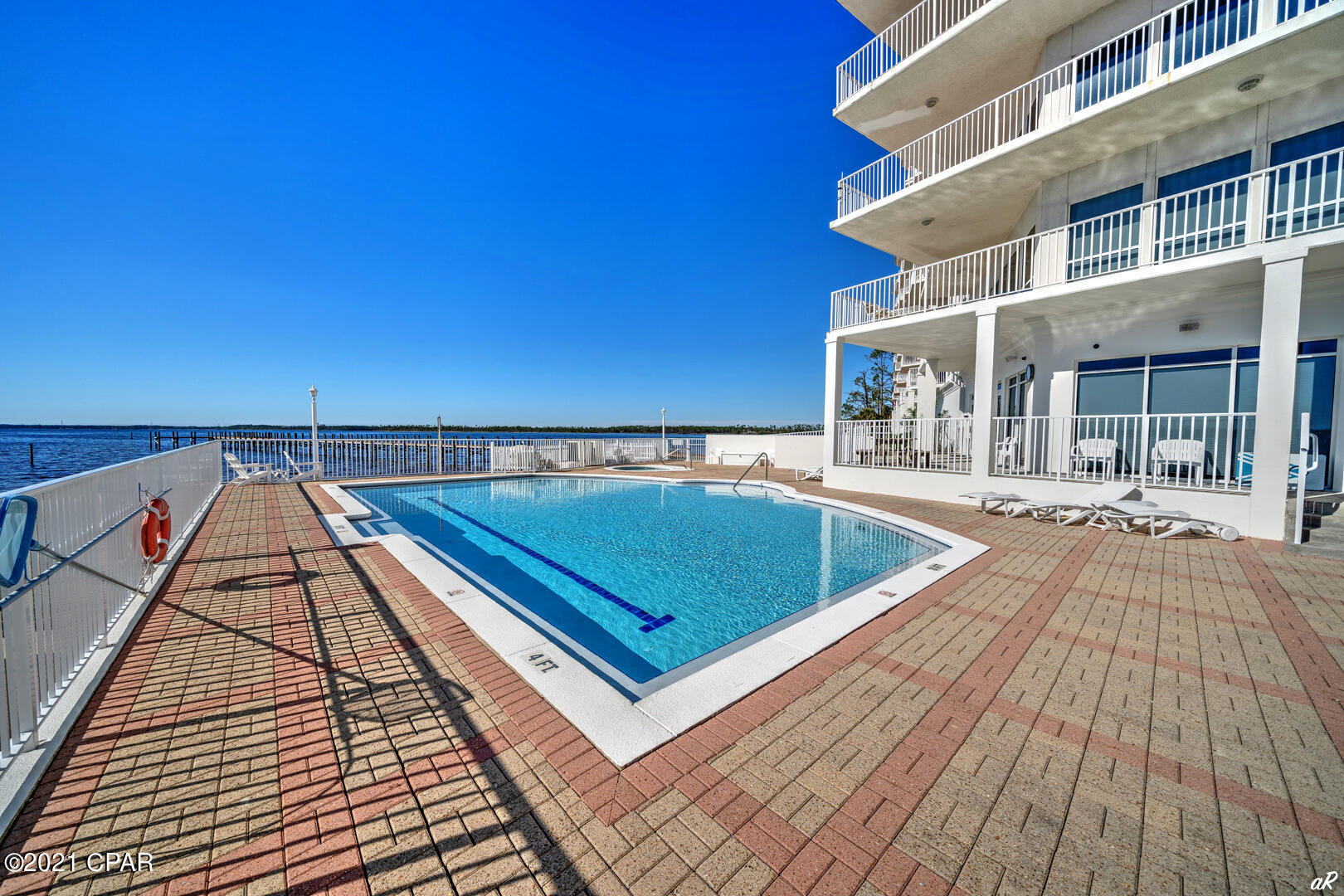 Marina Bay Condo - Residential