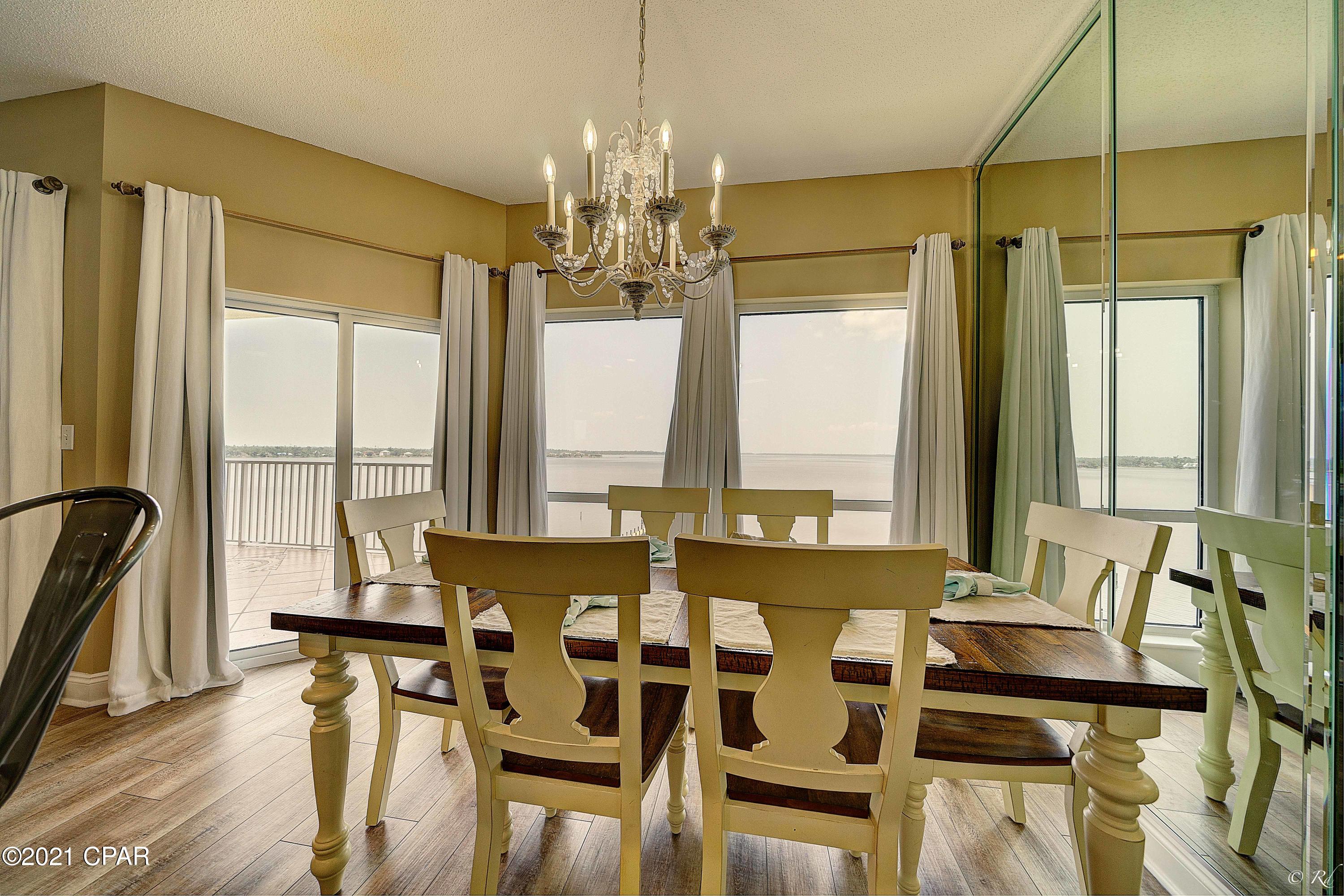 Marina Bay Condo - Residential