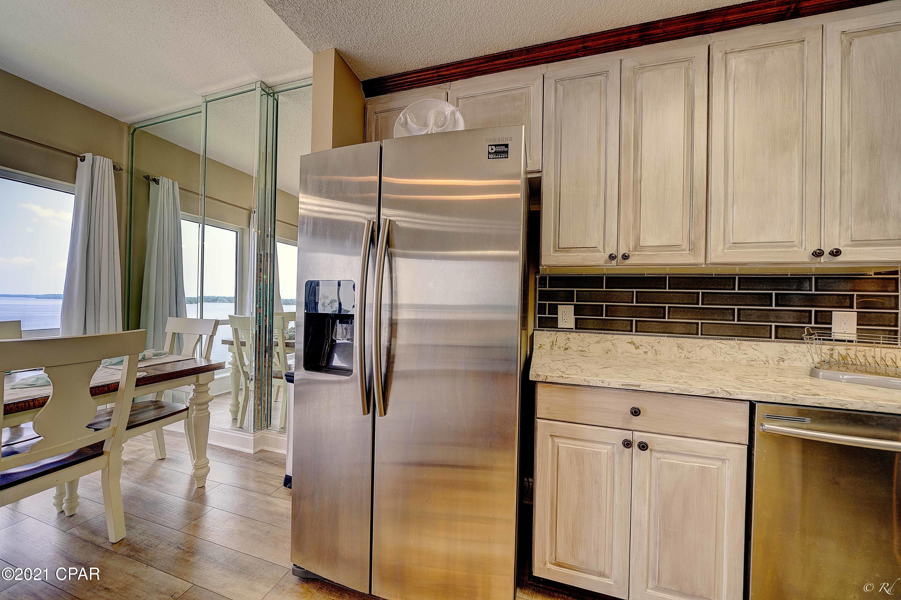 Marina Bay Condo - Residential