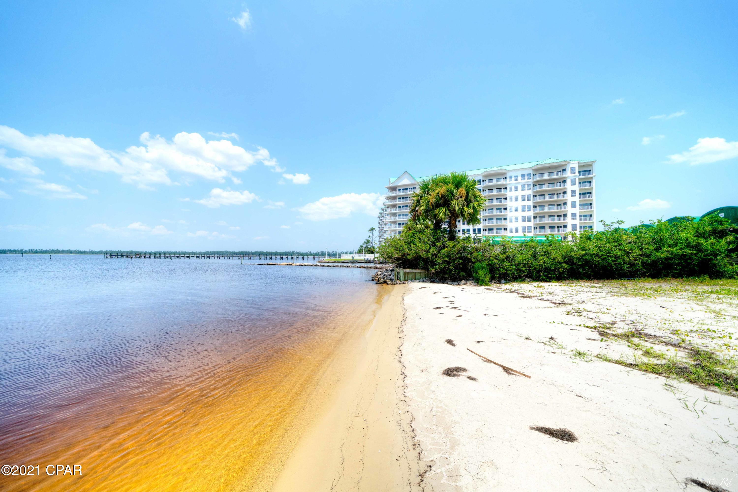 Marina Bay Condo - Residential