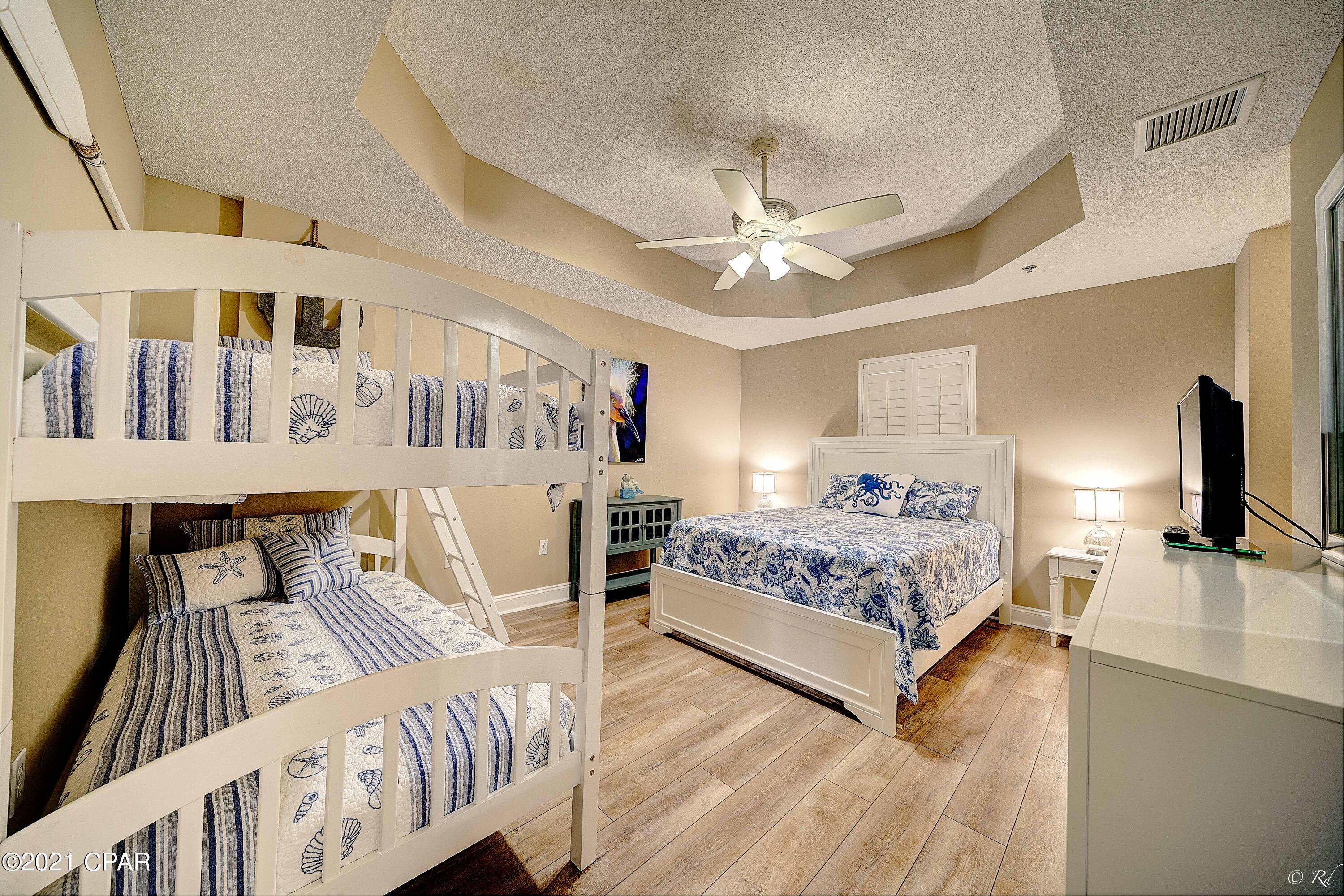 Marina Bay Condo - Residential