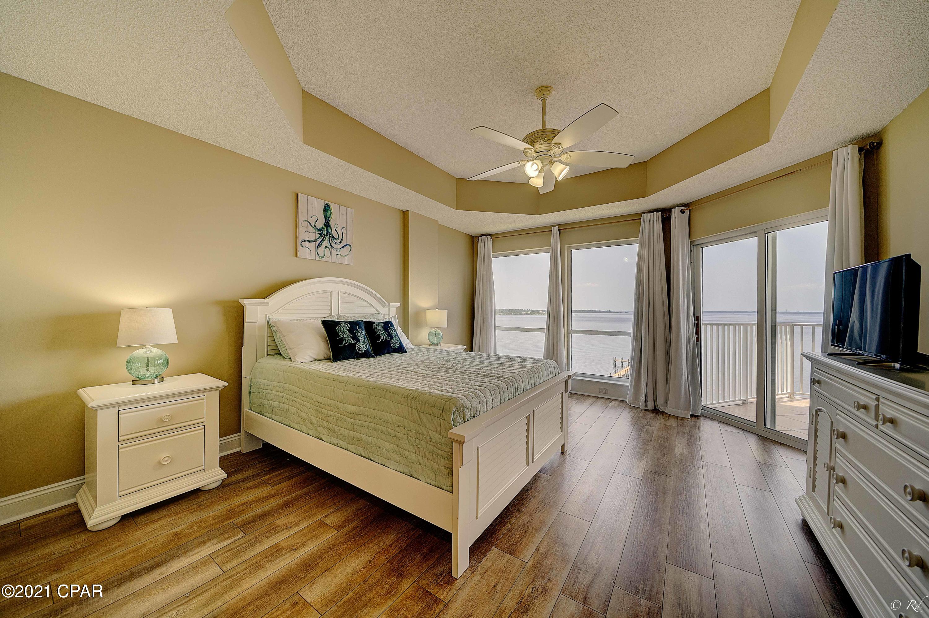 Marina Bay Condo - Residential