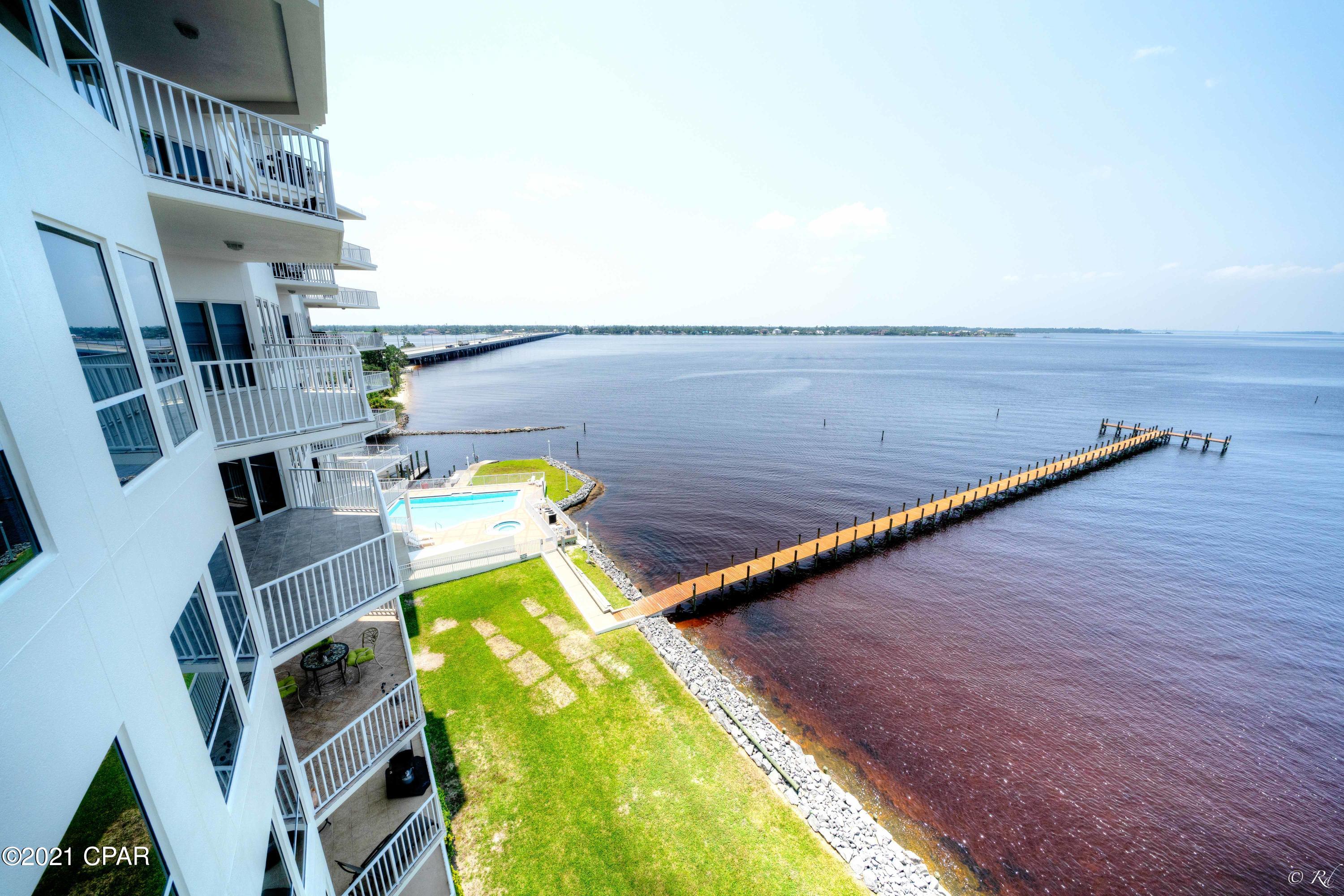 Marina Bay Condo - Residential