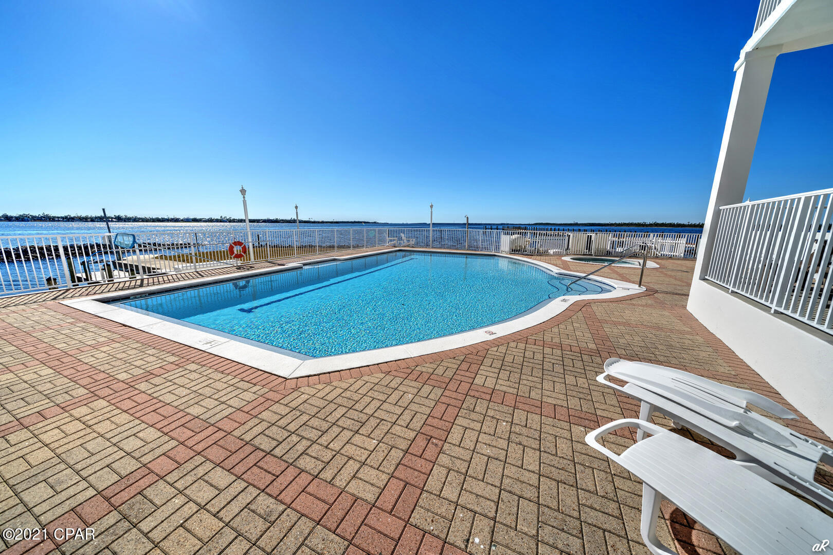 Marina Bay Condo - Residential