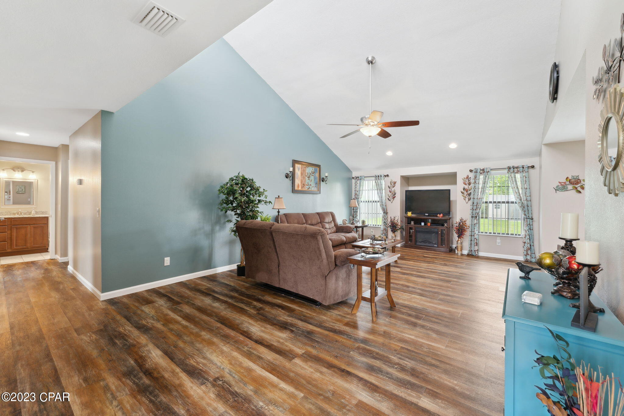 Derby Woods 1st Add - Residential