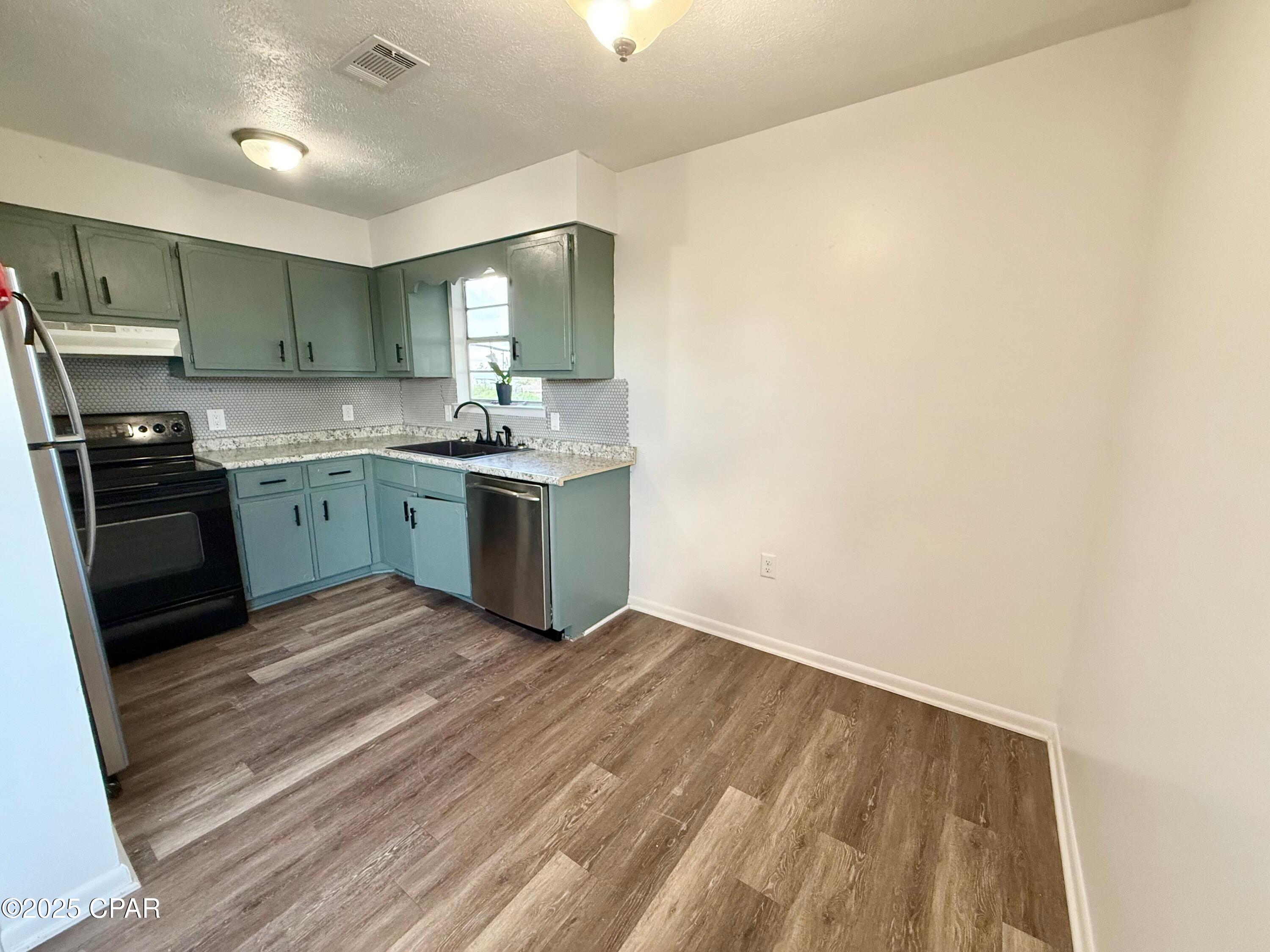 W H Parker - Residential Lease