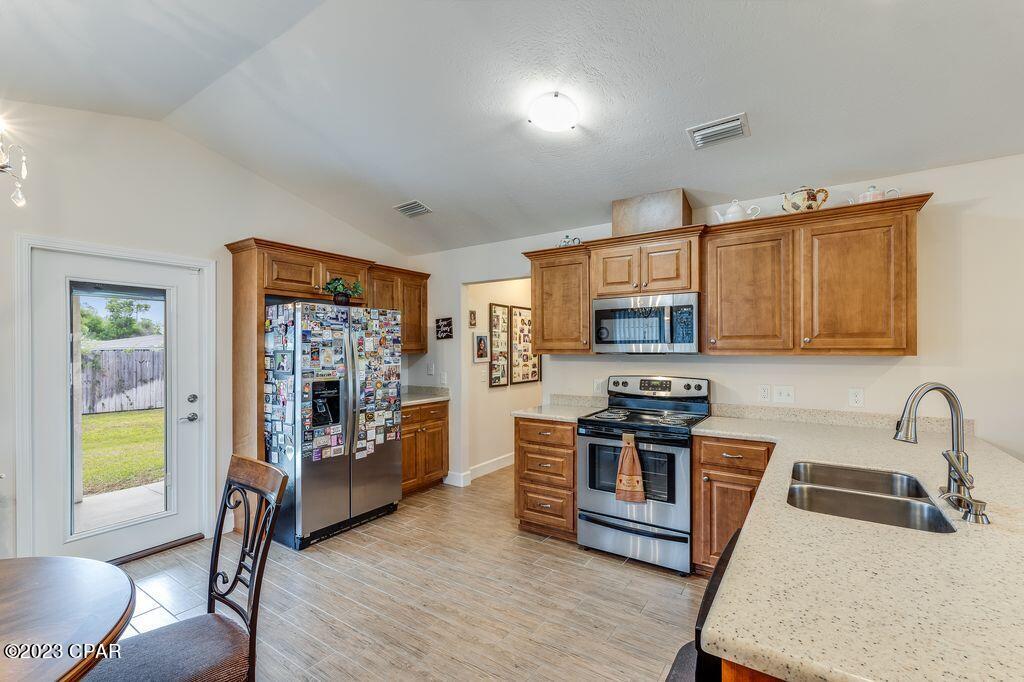 Ashlee Manor - Residential