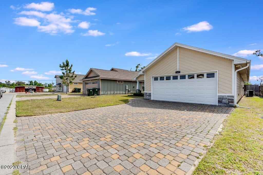 Ashlee Manor - Residential