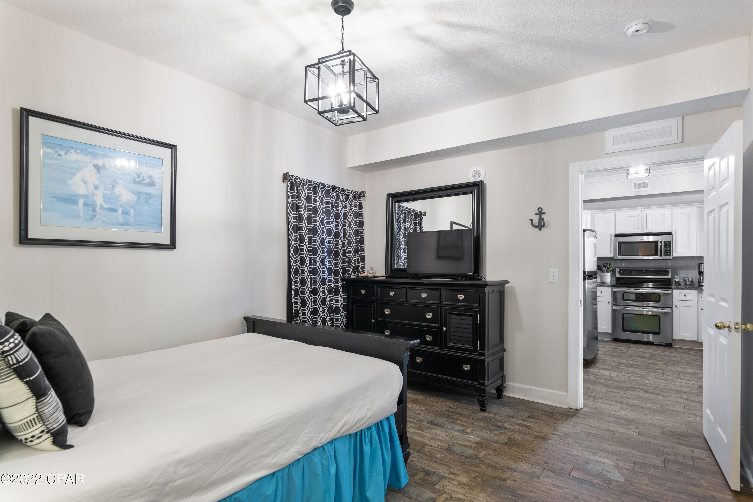 Tropic Winds - Residential