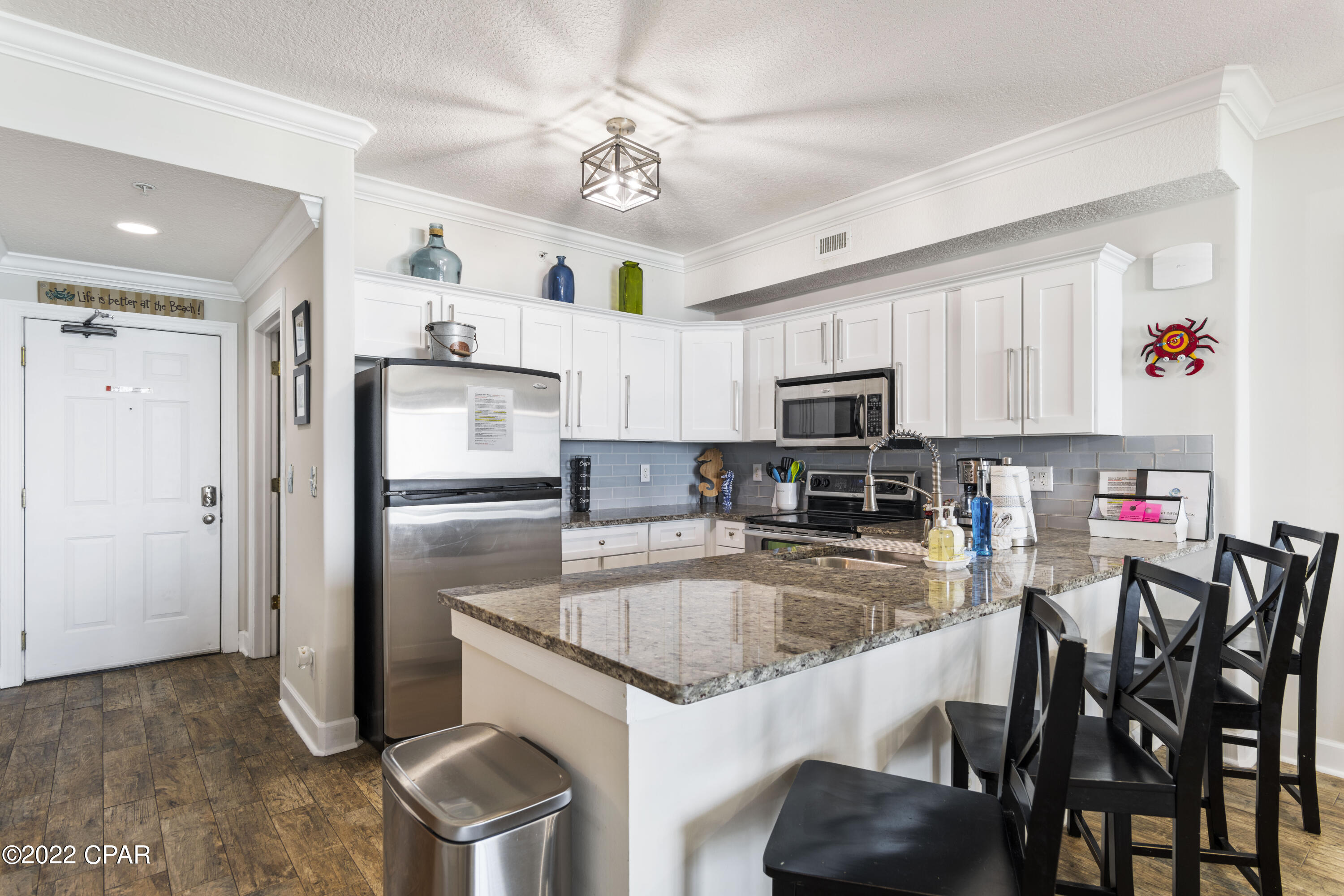 Tropic Winds - Residential