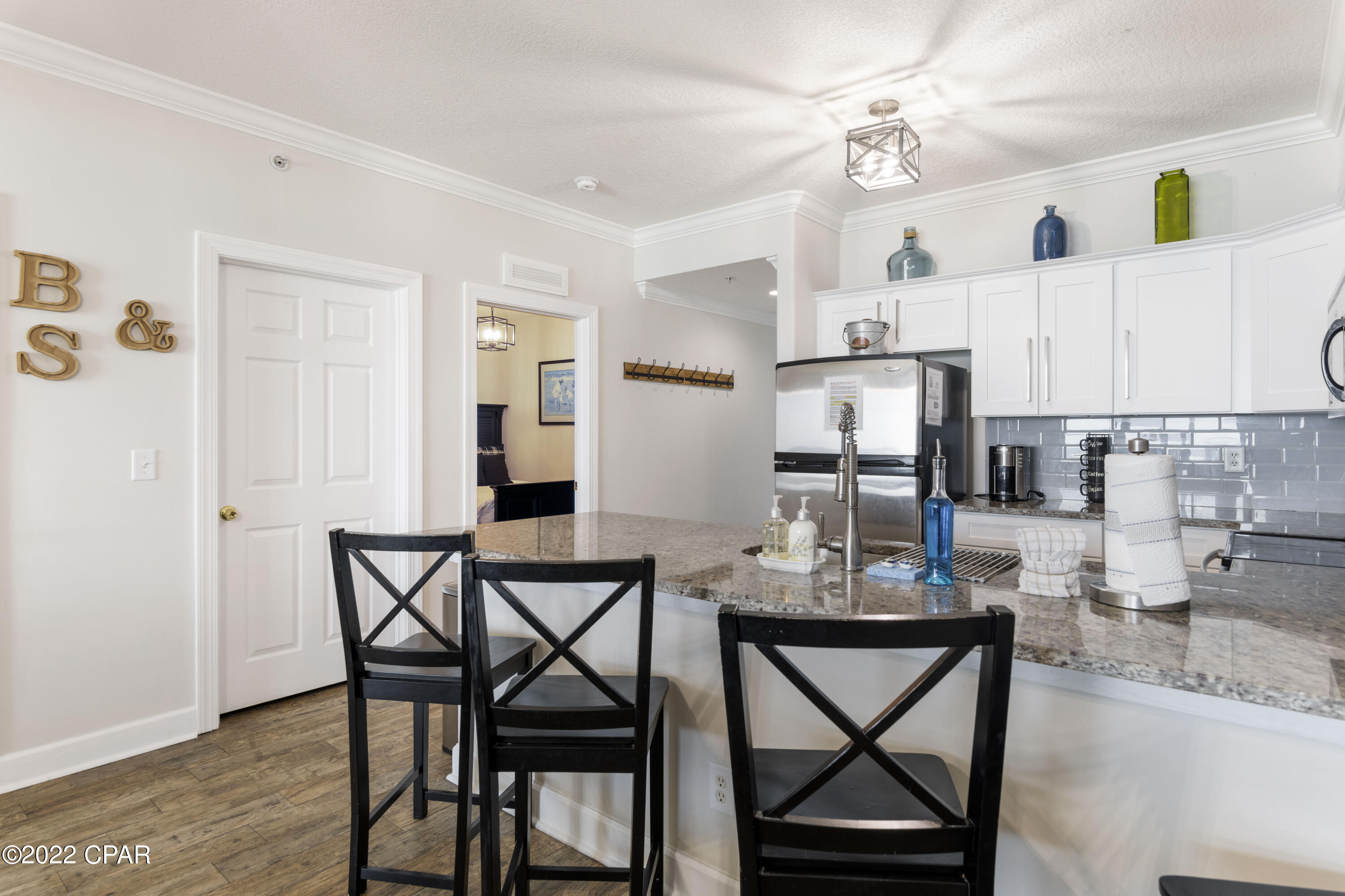 Tropic Winds - Residential