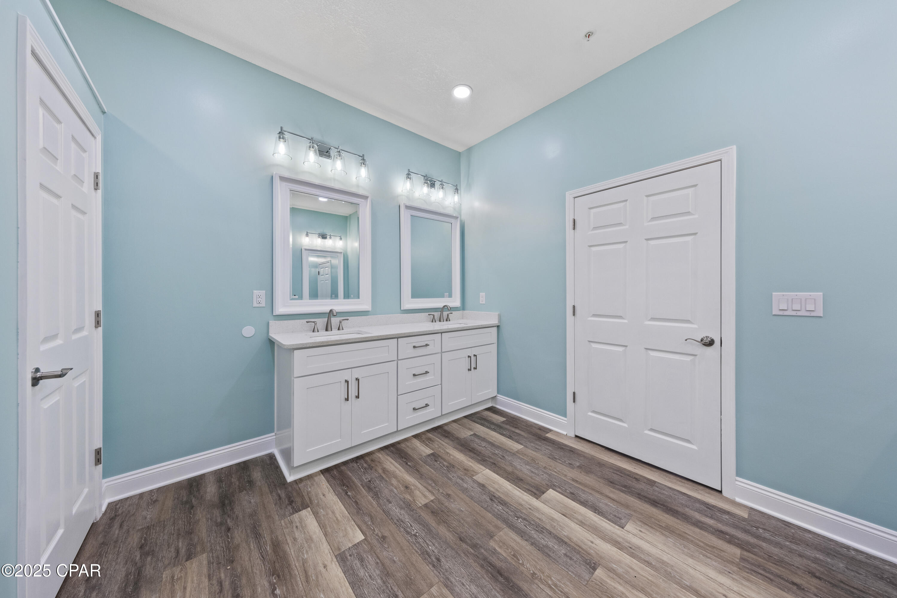 W H Parker - Commercial Lease