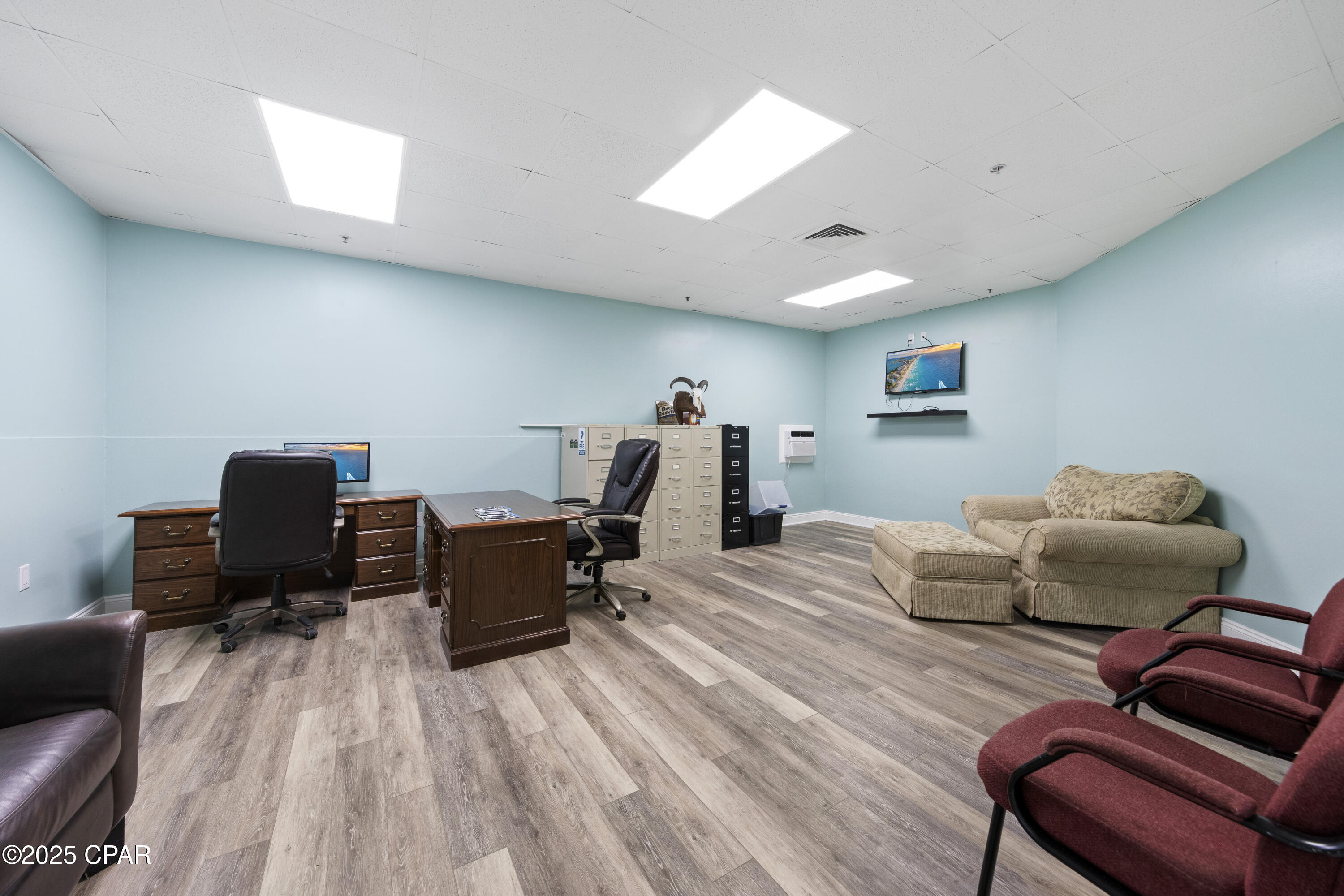 W H Parker - Commercial Lease