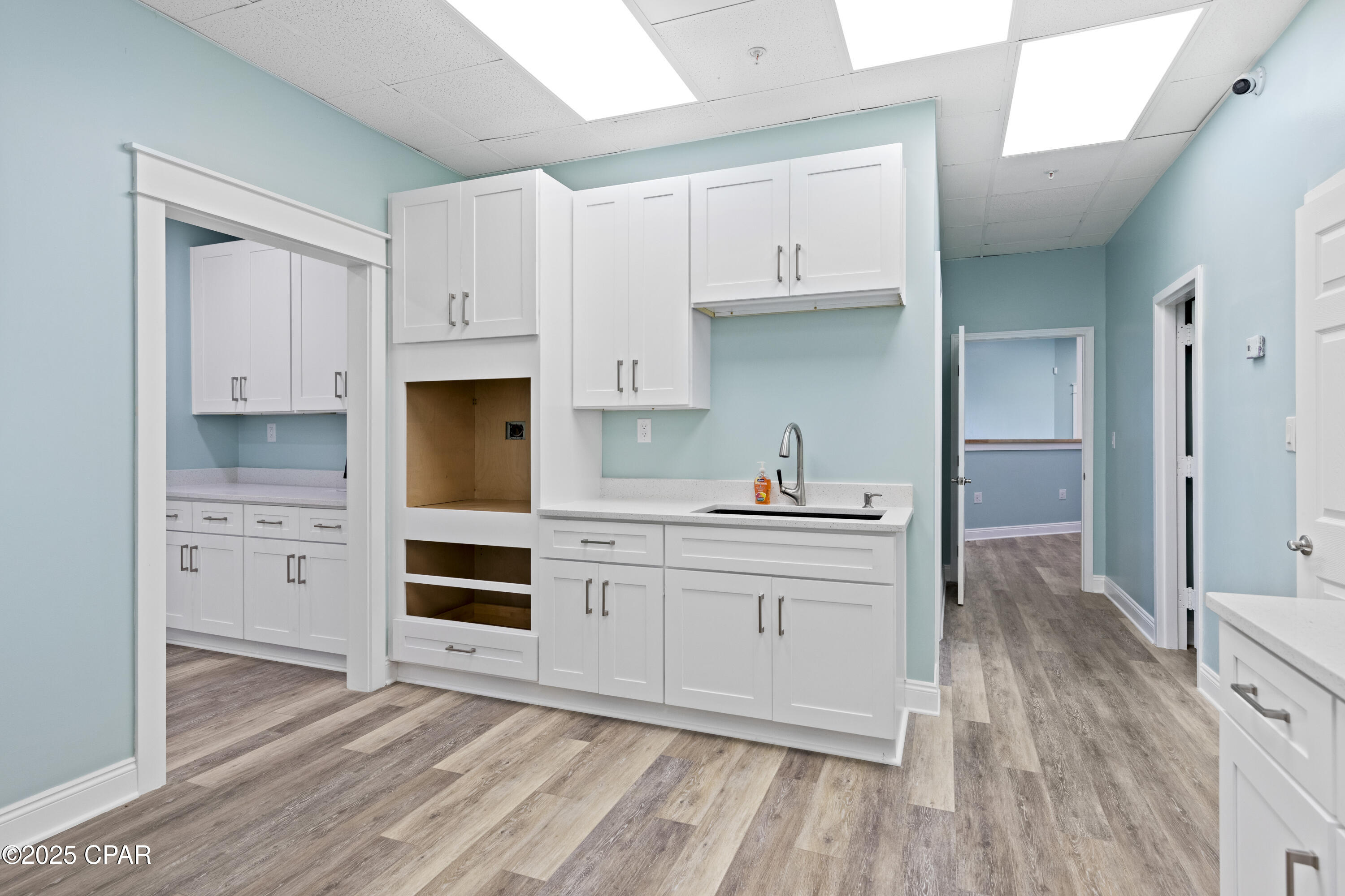 W H Parker - Commercial Lease