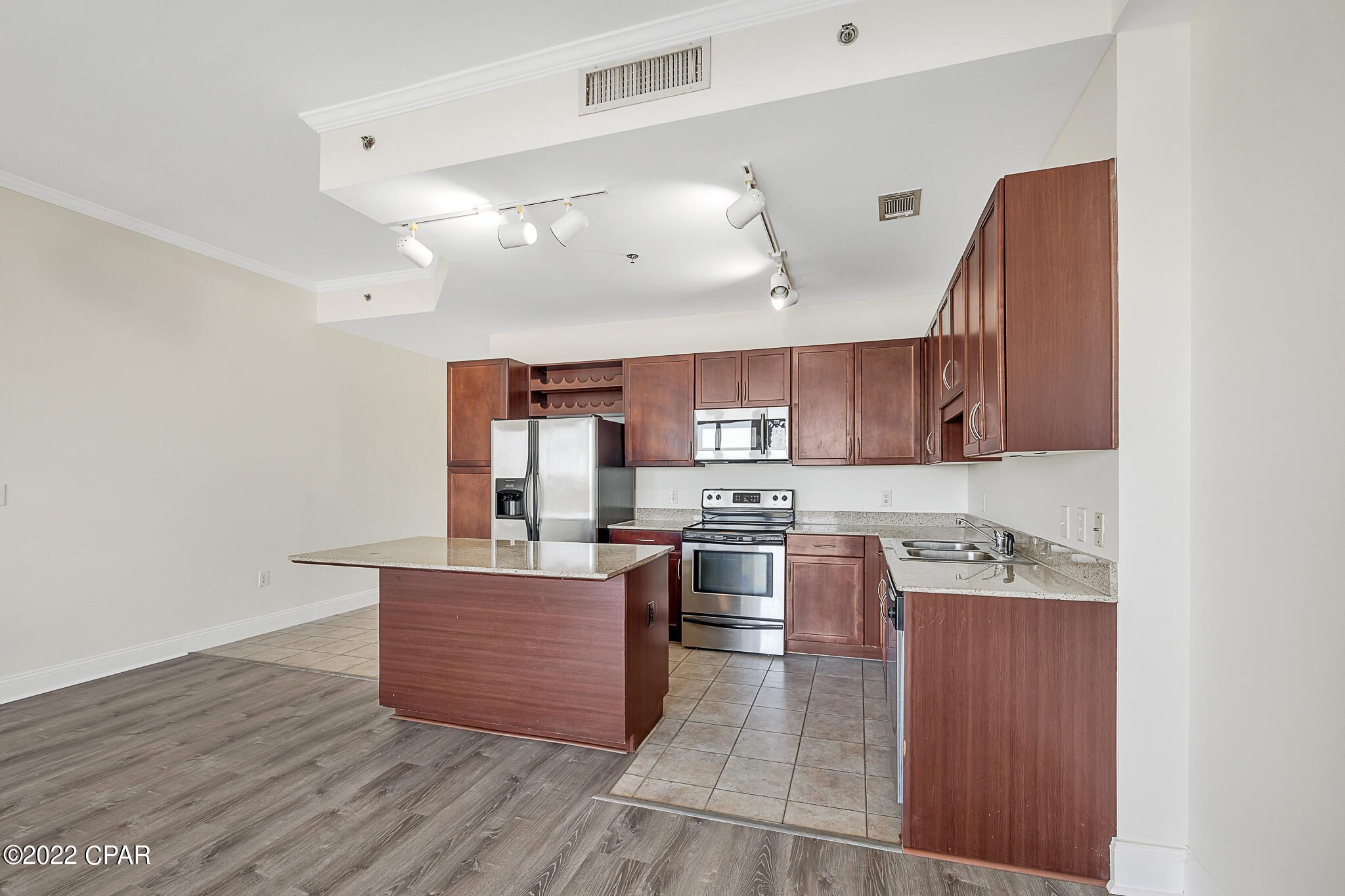 Laketown Wharf - Residential