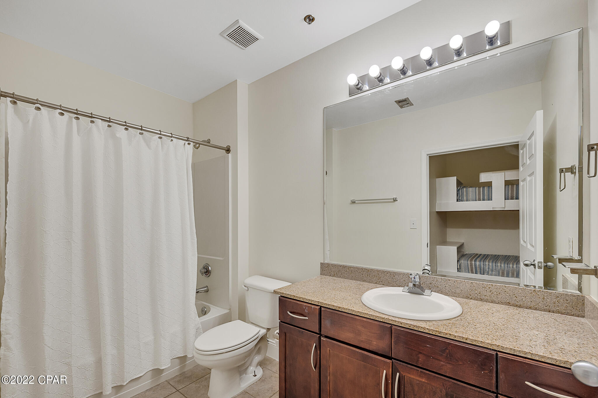 Laketown Wharf - Residential