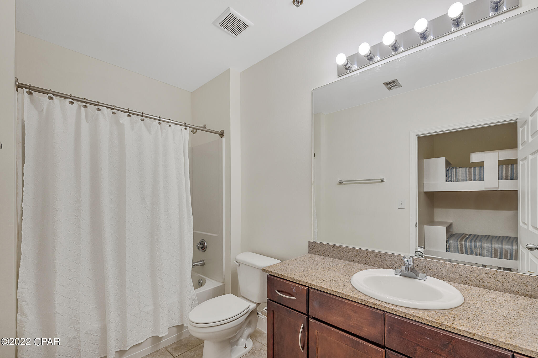 Laketown Wharf - Residential