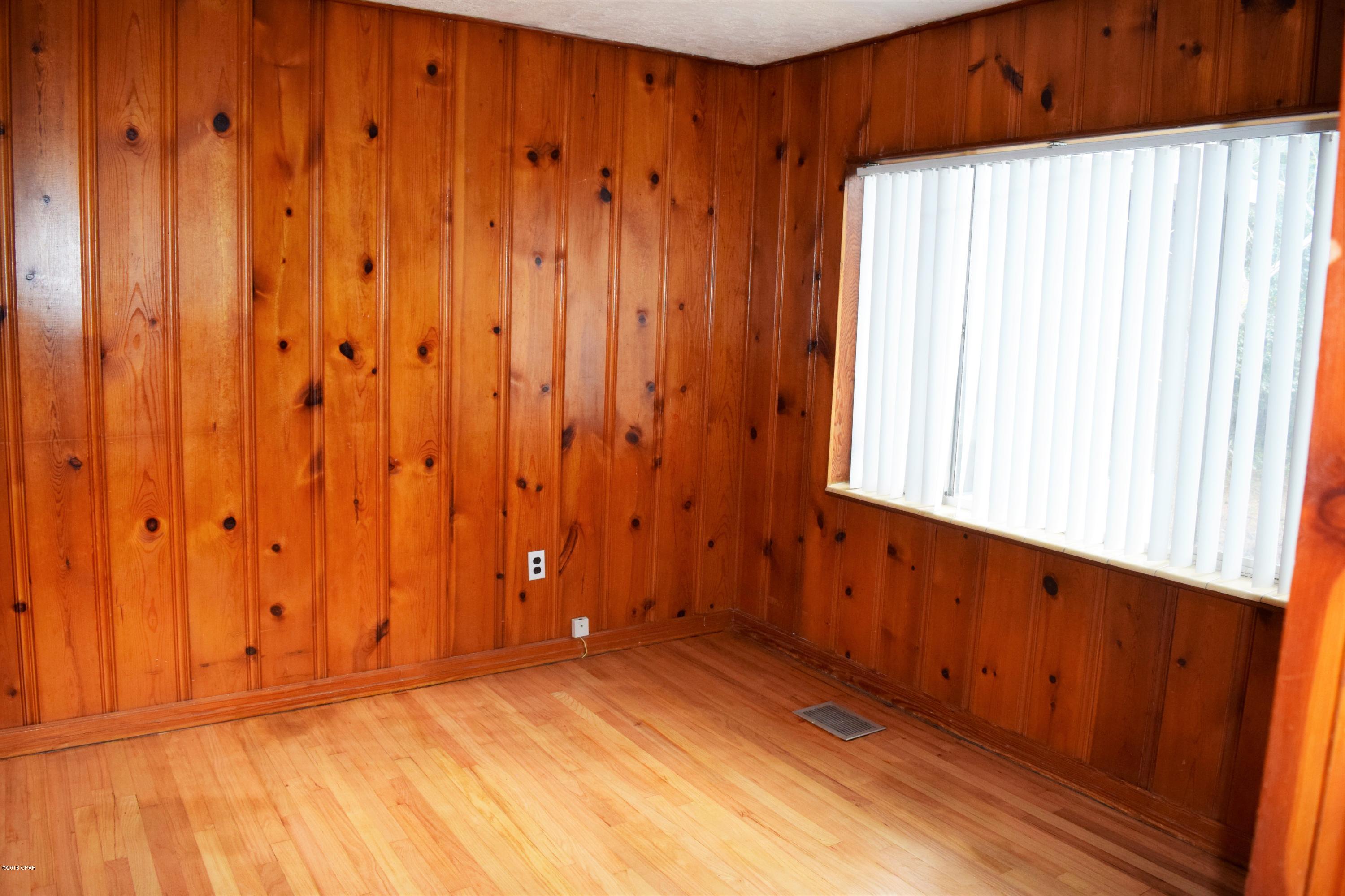 Cove Terrace 3rd (Sudduths 15th) - Residential