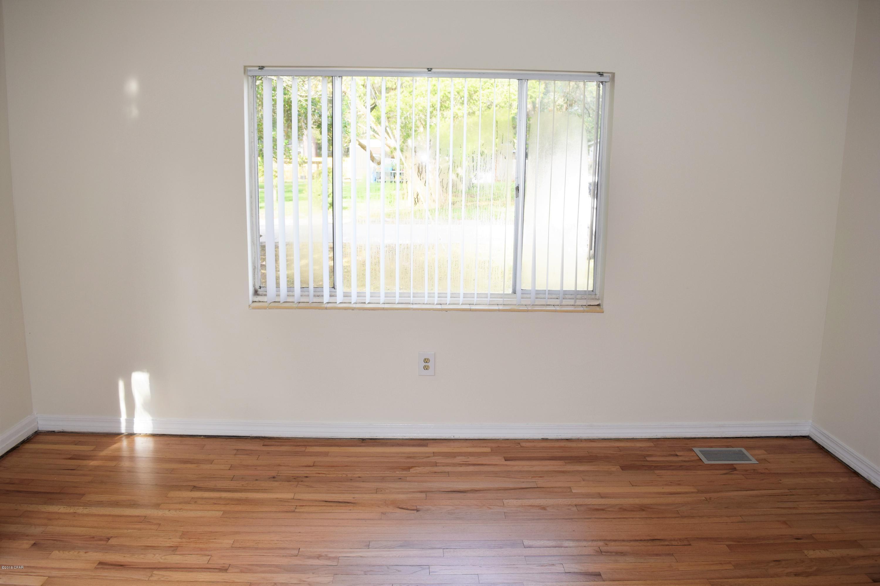 Cove Terrace 3rd (Sudduths 15th) - Residential