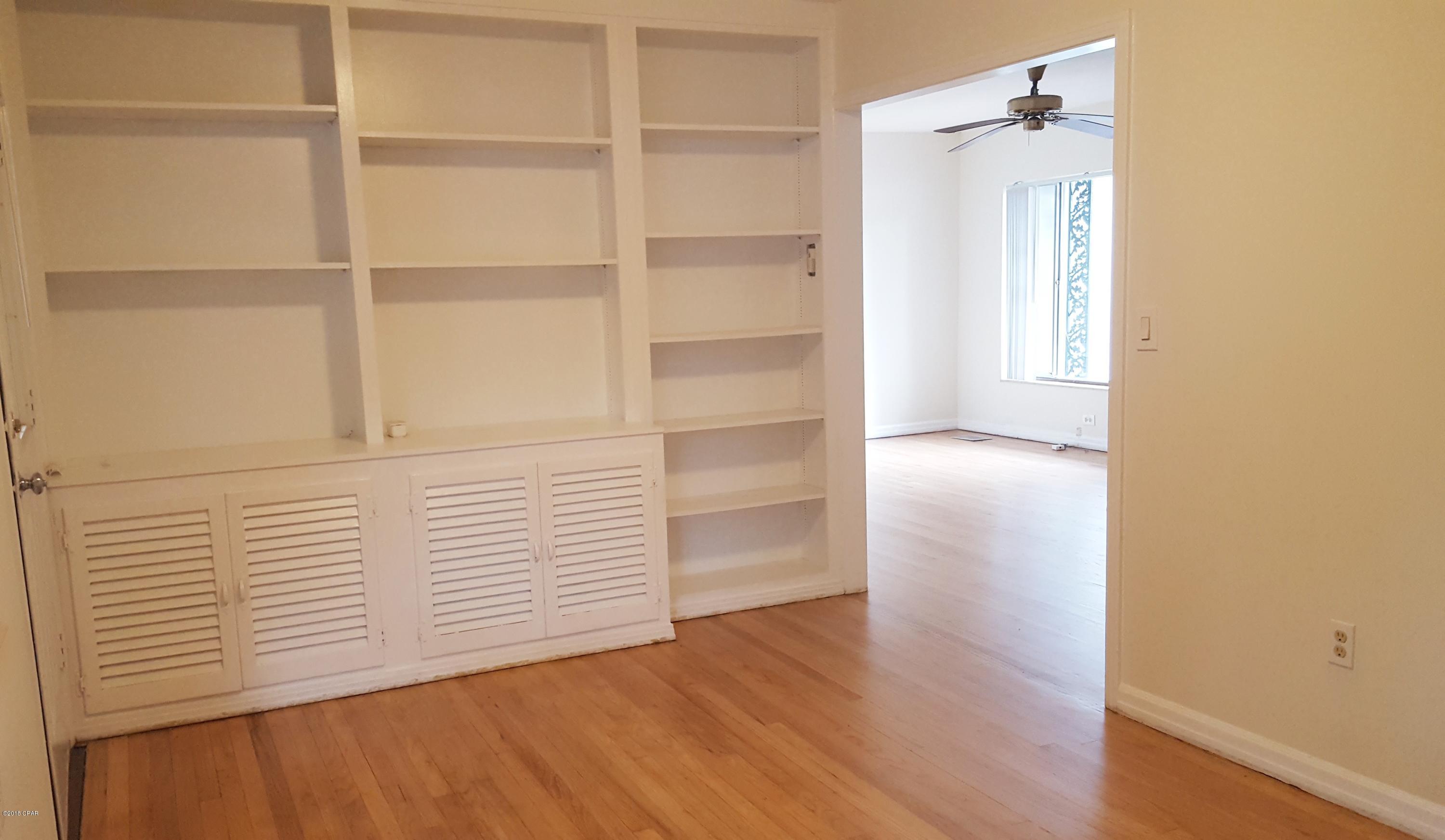 Cove Terrace 3rd (Sudduths 15th) - Residential