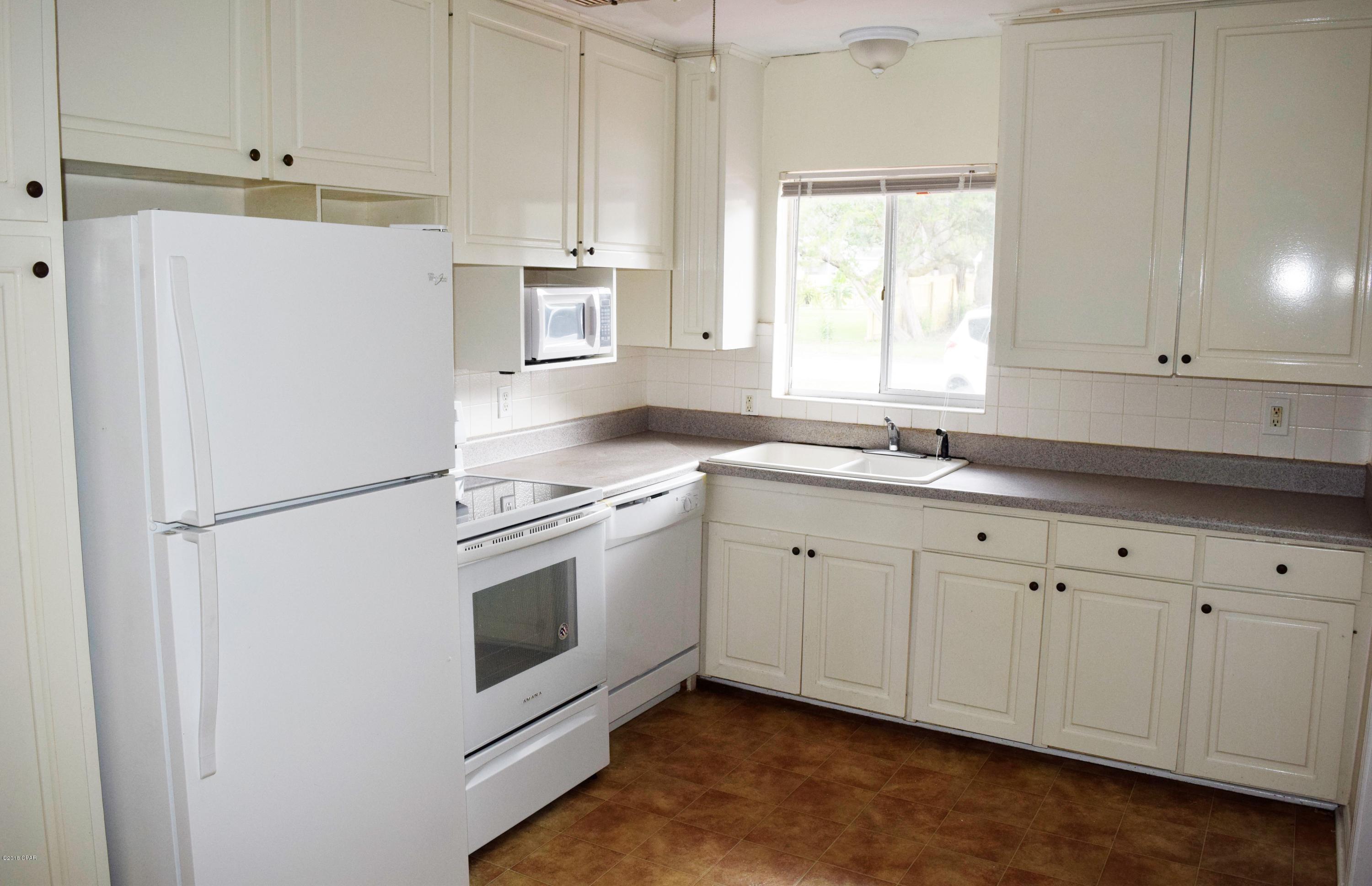 Cove Terrace 3rd (Sudduths 15th) - Residential