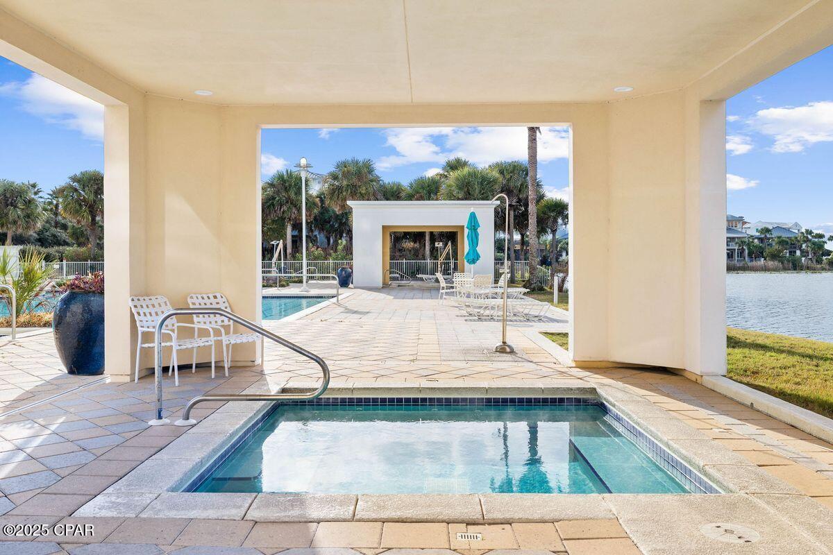 Carillon Beach Inn - Residential