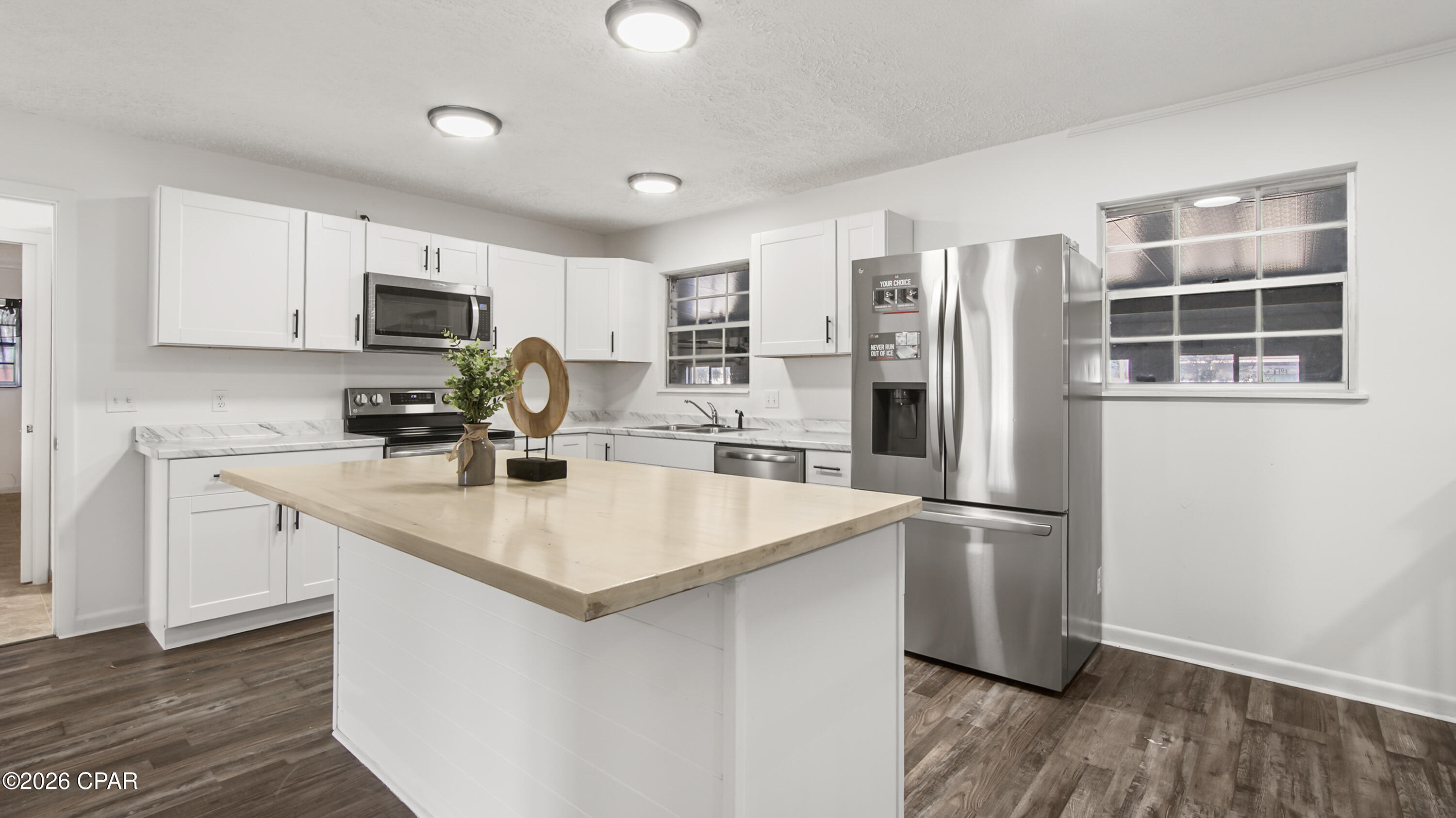 Lannie Rowe Lake Ests - Residential