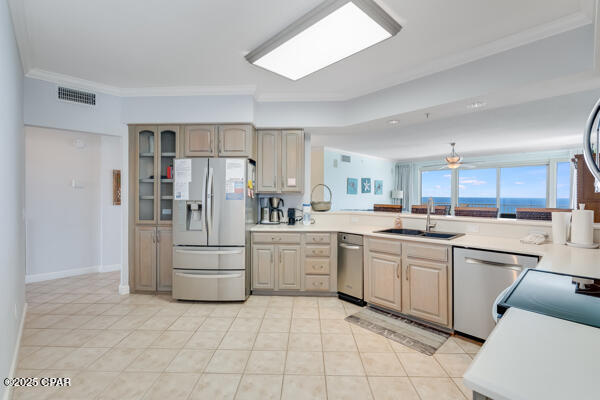 Grande Surf Club Condo - Residential