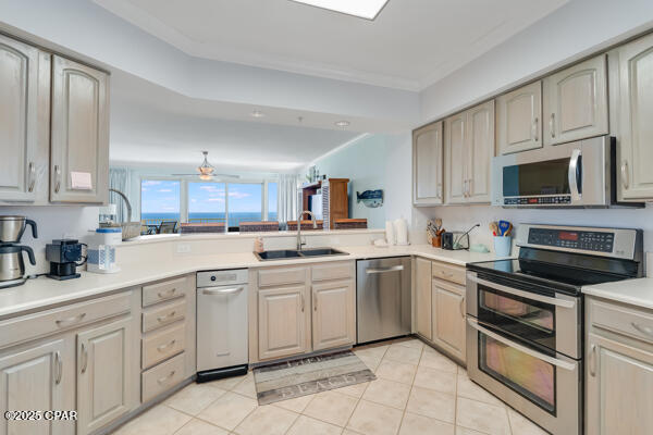 Grande Surf Club Condo - Residential