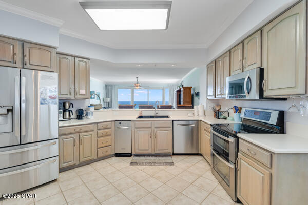 Grande Surf Club Condo - Residential