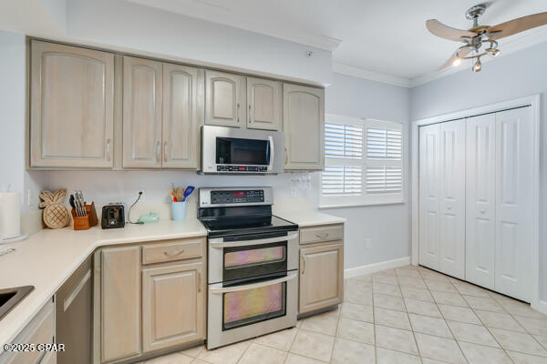 Grande Surf Club Condo - Residential