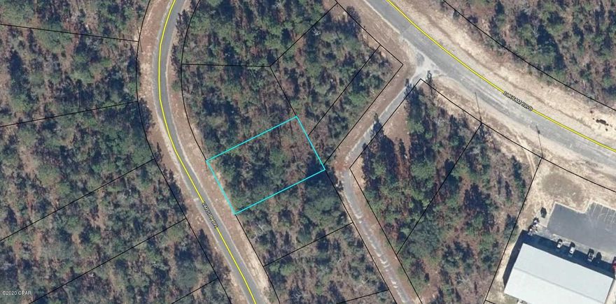 Fantastic Sunnyhills building lot on the west side of Hwy 77! Behind the Dollar General.  Build your dream home in the country! Only 30 minutes from Panama City, 15 minutes to Chipley, and 45 minuted to the white sand beaches of Panama City Beach.  Purchase the adjacent lot 5(listed as well) to have almost a 1/2 acre lot. All measurement are approximate, verify if important.