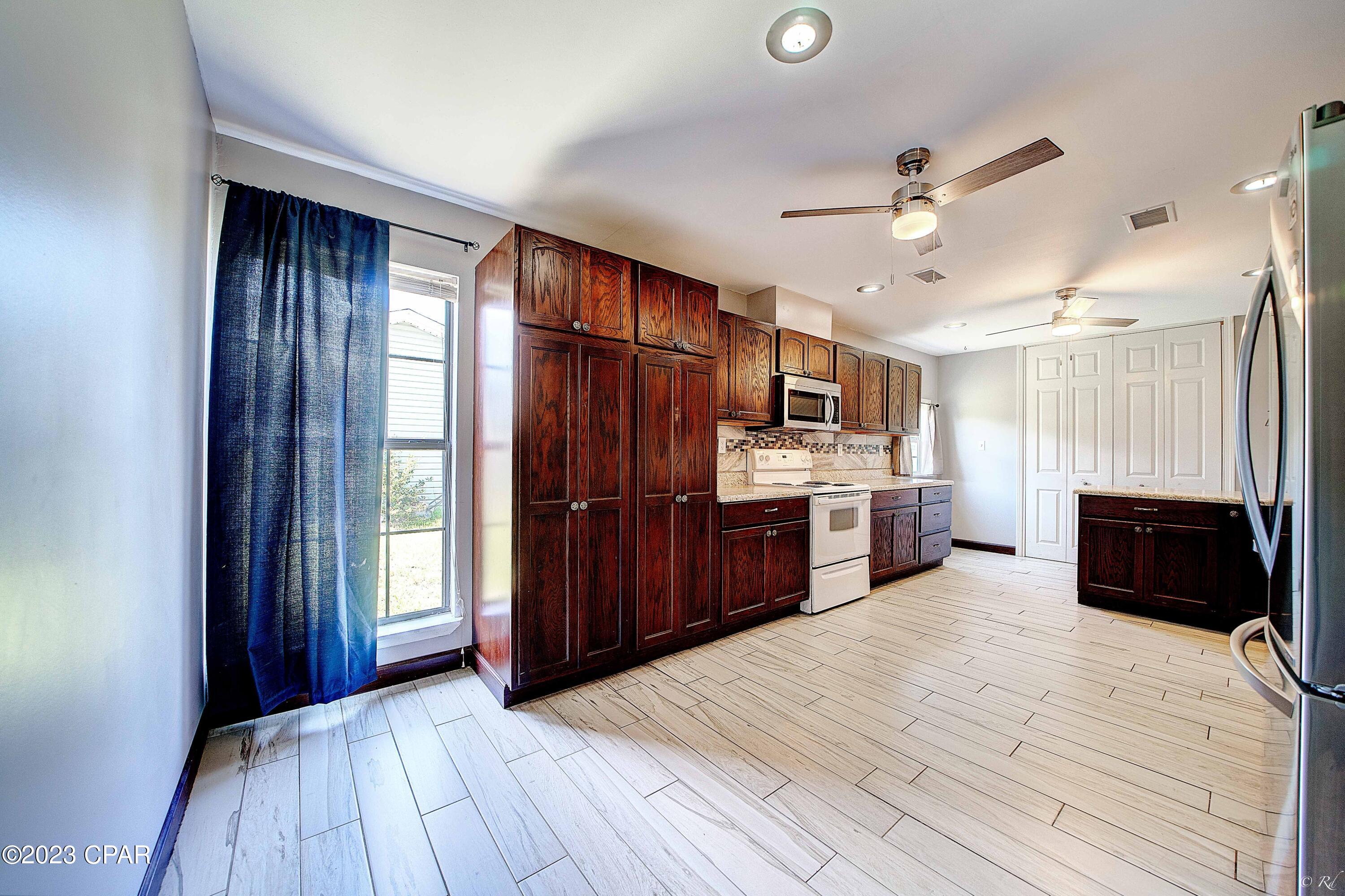 Towne & Country Lake Estates - Residential