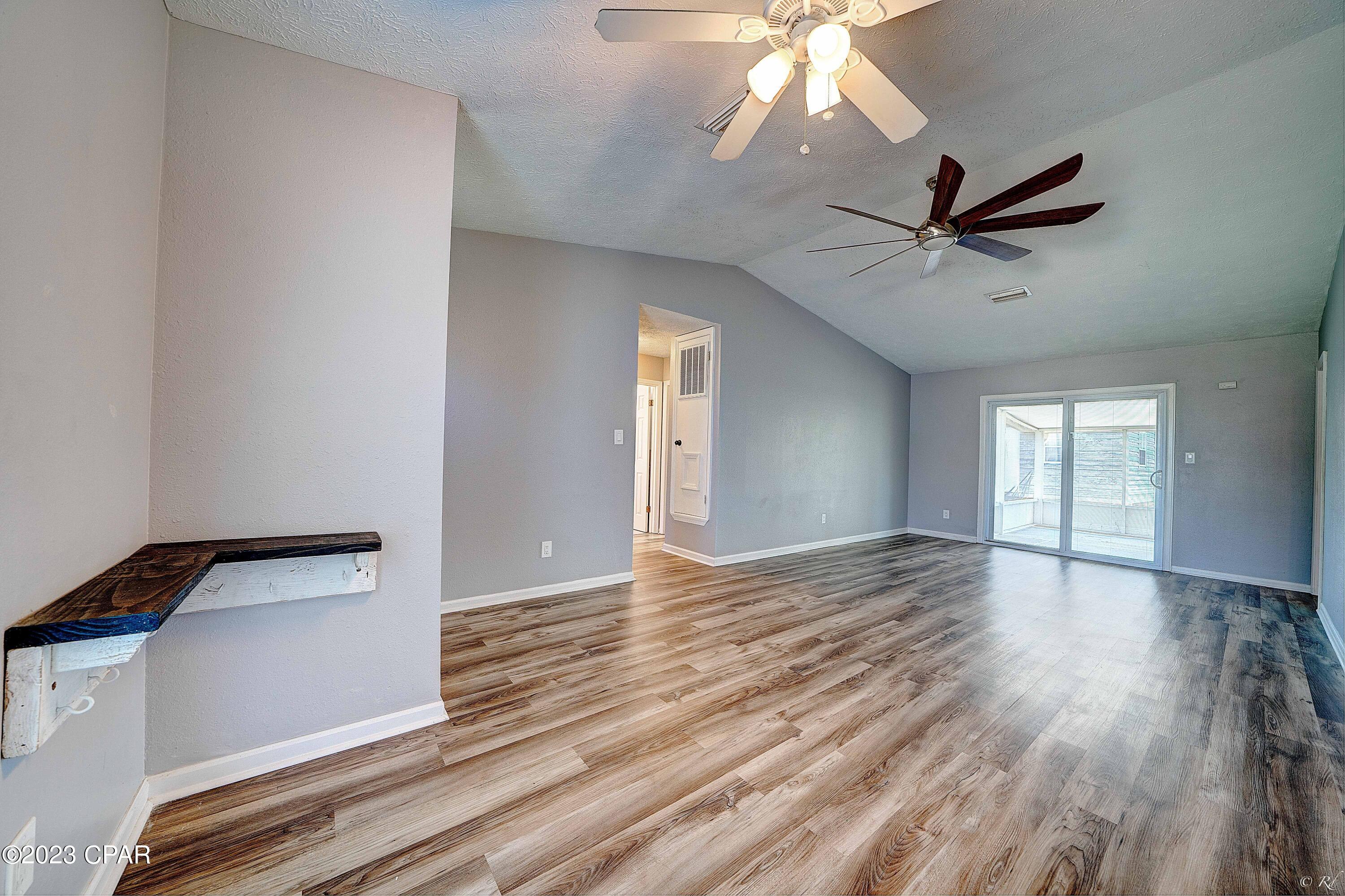 Towne & Country Lake Estates - Residential